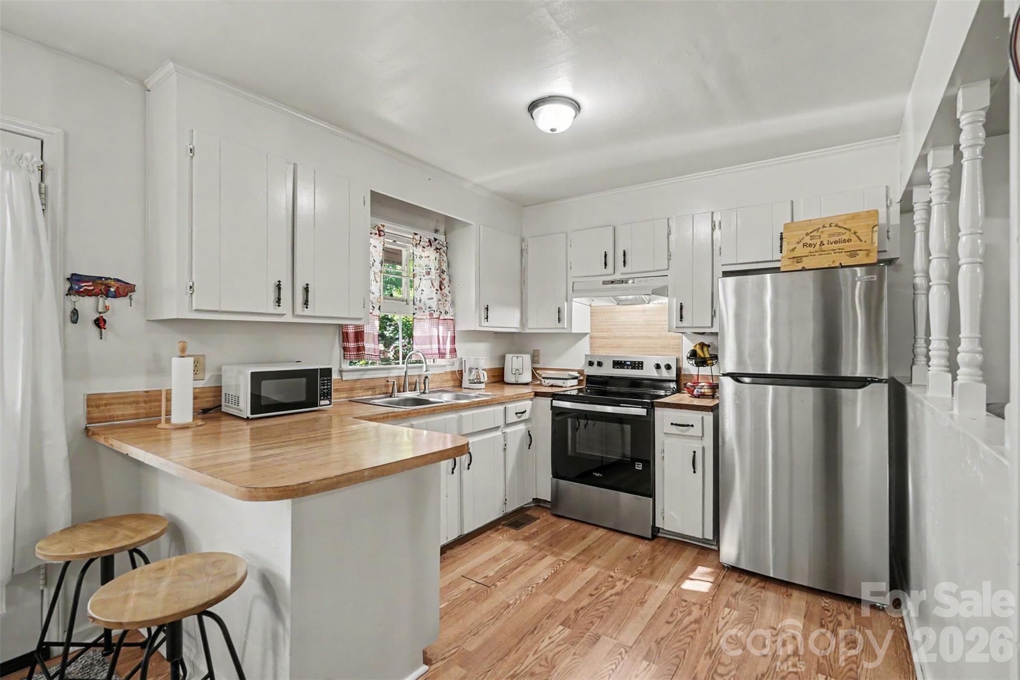 308 N Carpenter Street Property Photo 8