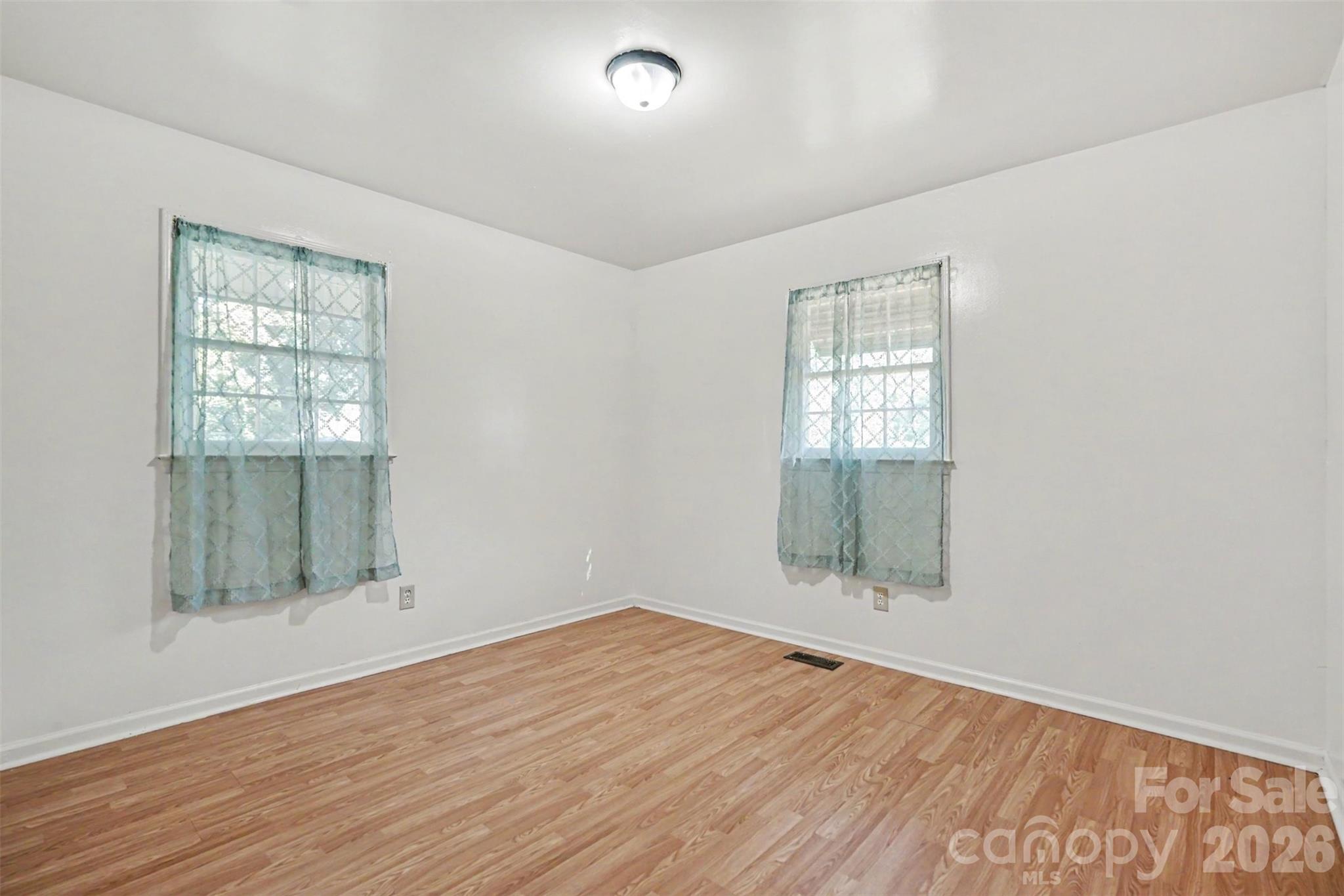 308 N Carpenter Street Property Photo 13