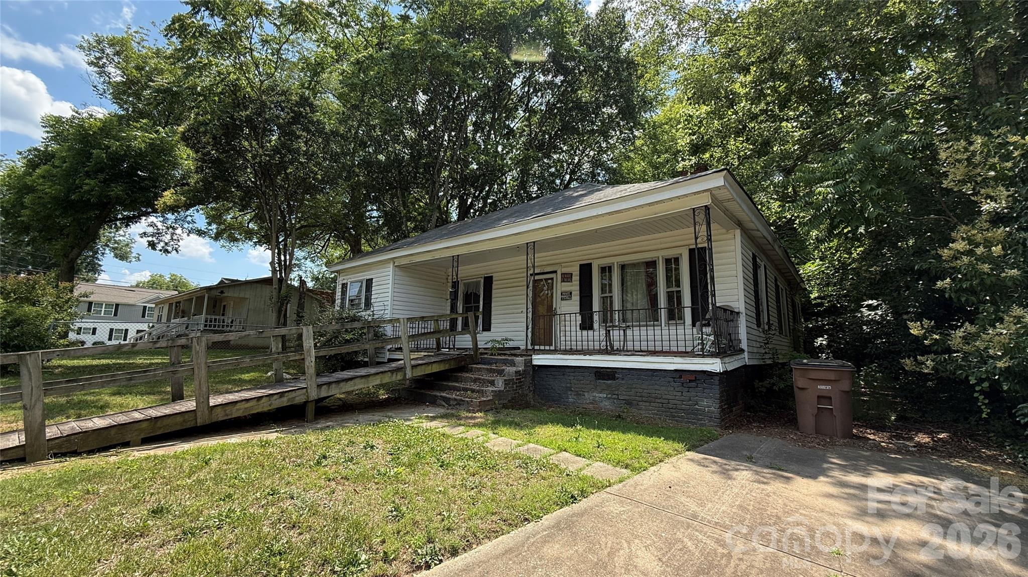 416 Martin Street Property Photo 1