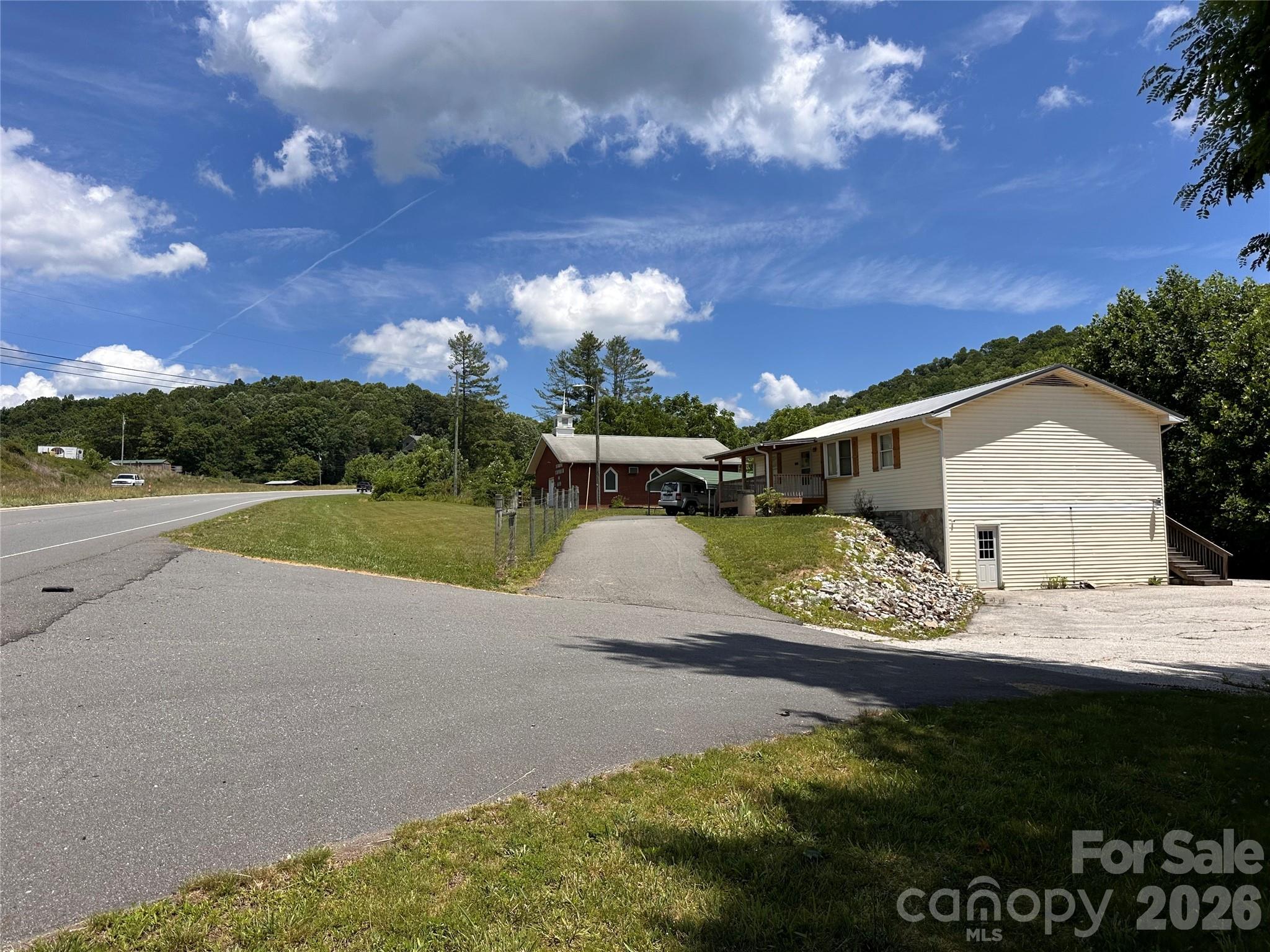 422 Us Highway 19e Highway Property Photo 1