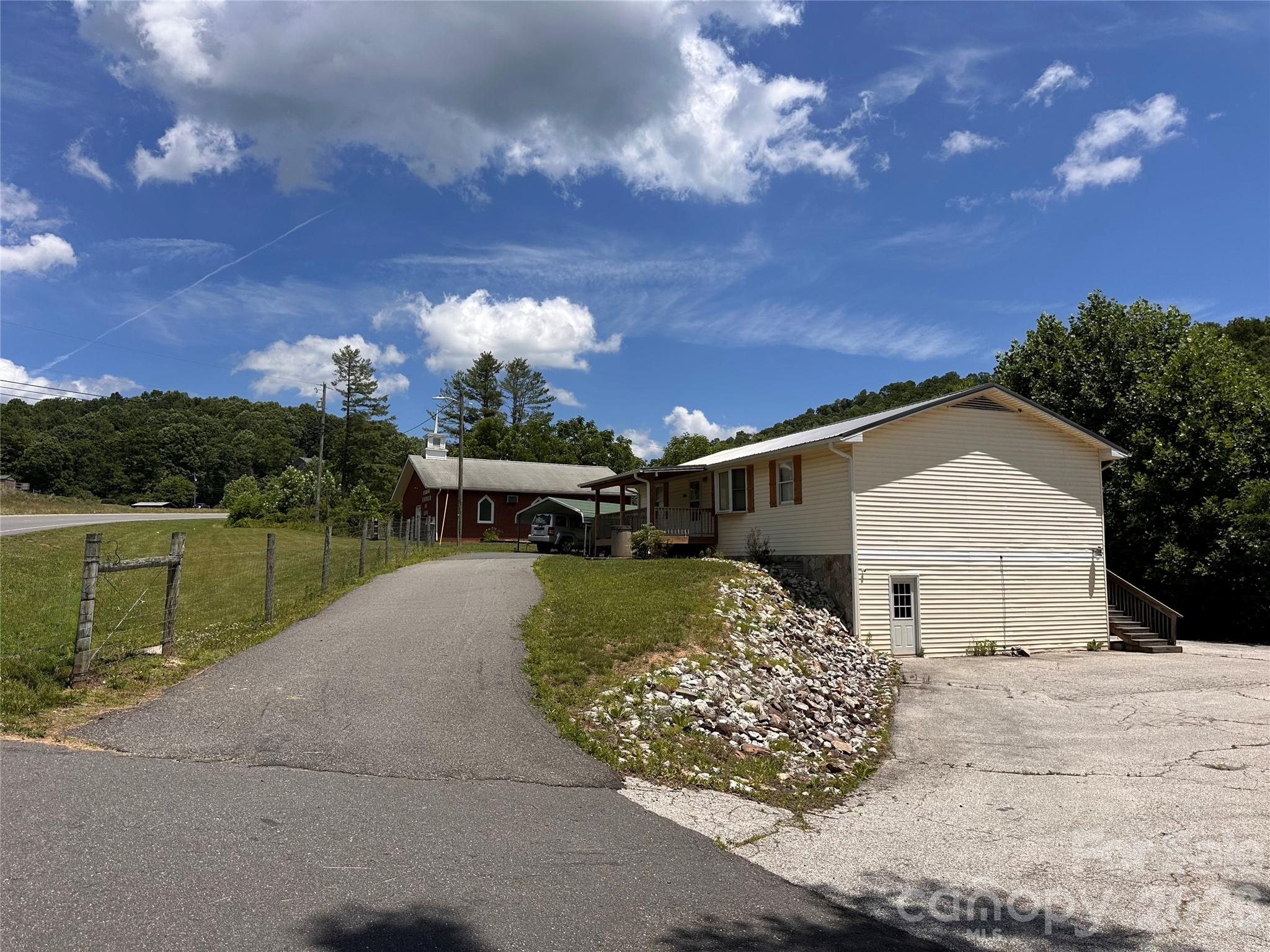 422 Us Highway 19e Highway Property Photo 15