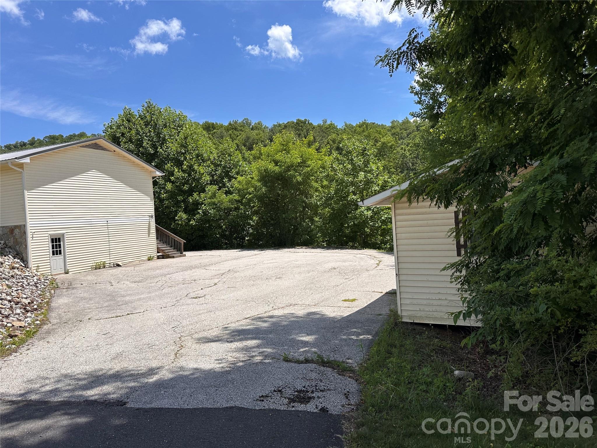 422 Us Highway 19e Highway Property Photo 17