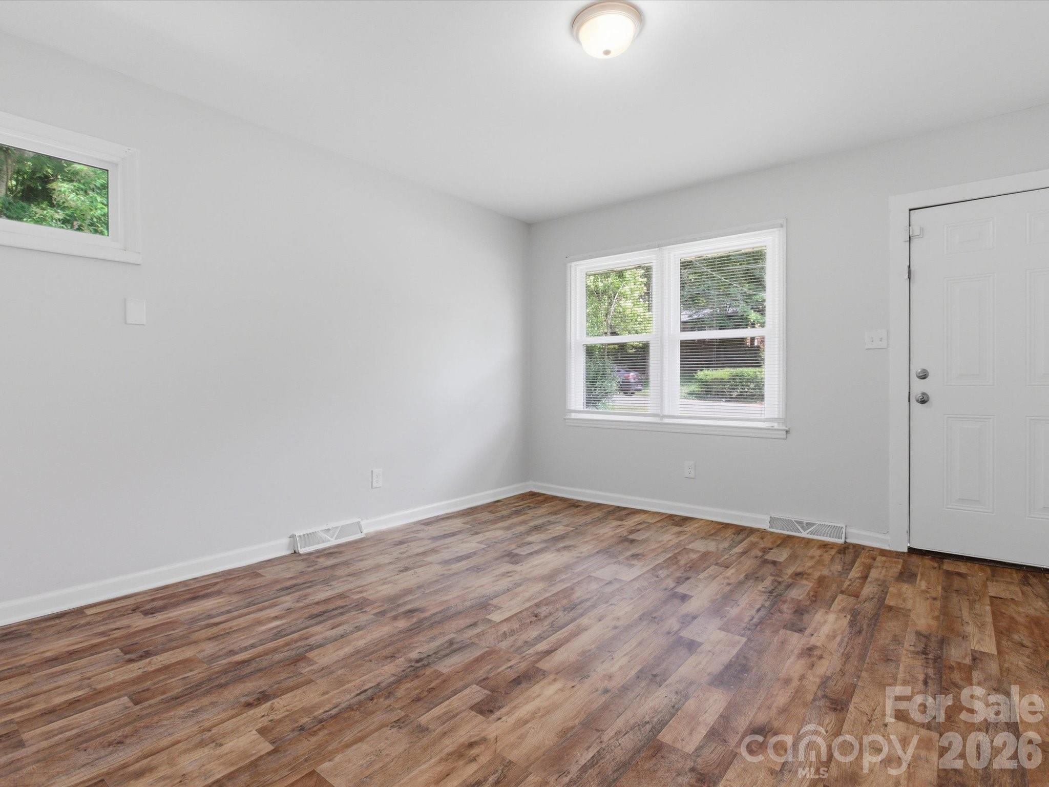 622 Dunbrook Lane Property Photo 4