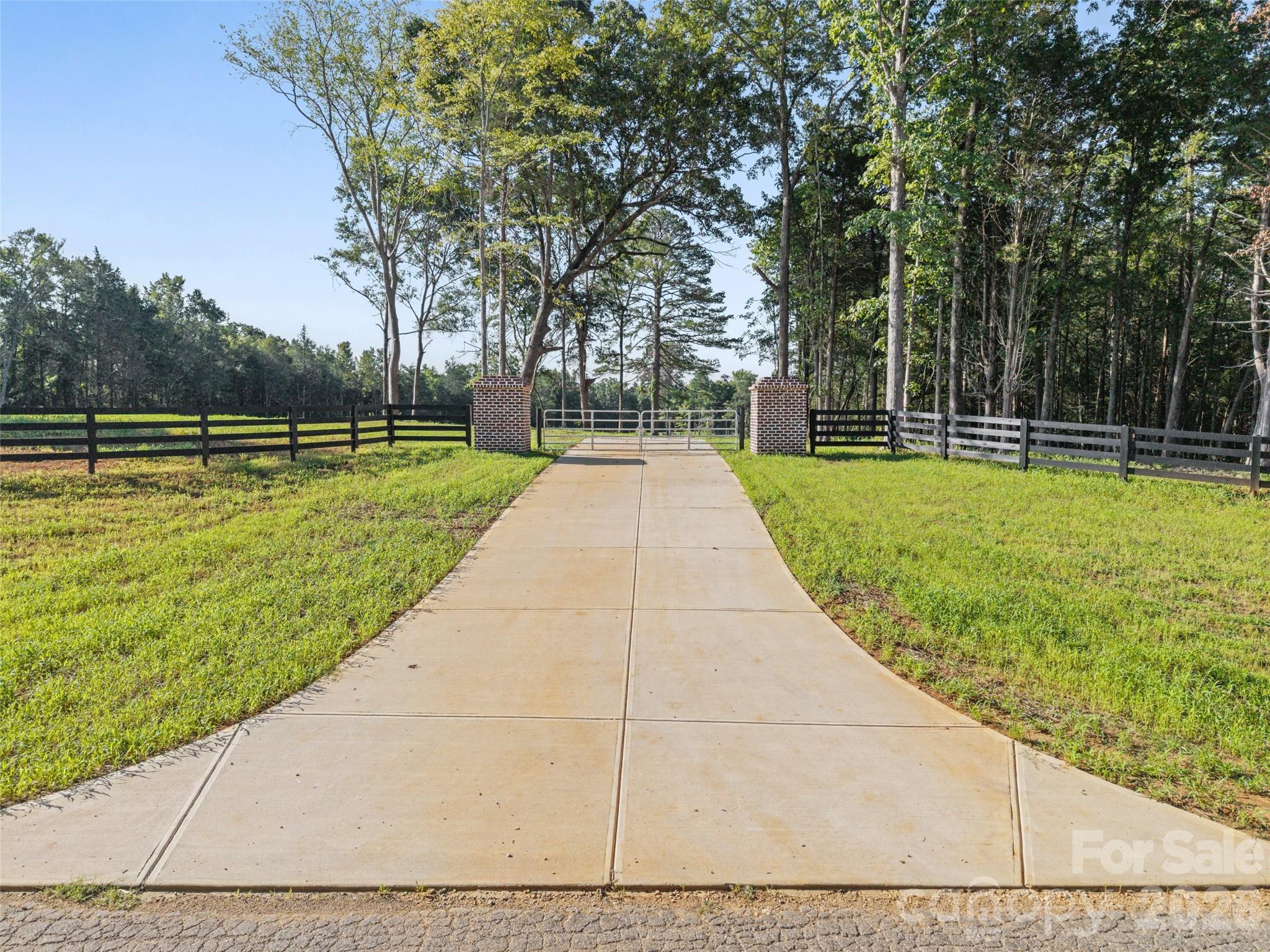 000 Pathway Lane 3 Property Photo 2