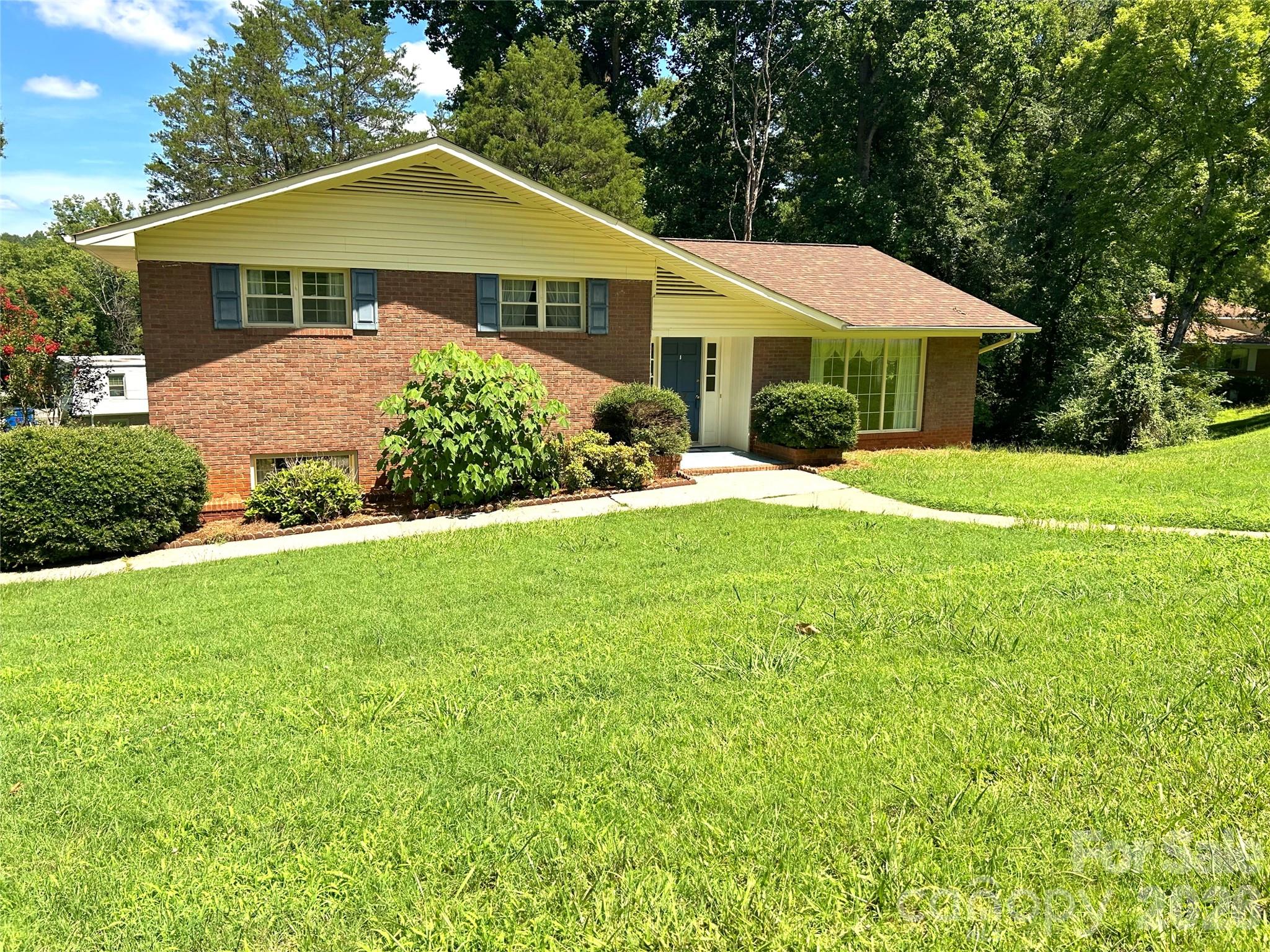 347 Hatley Circle Property Photo 2