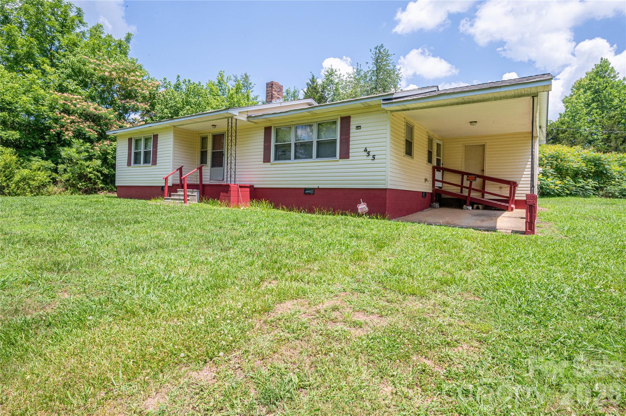 455 Huffman Road Property Photo 4