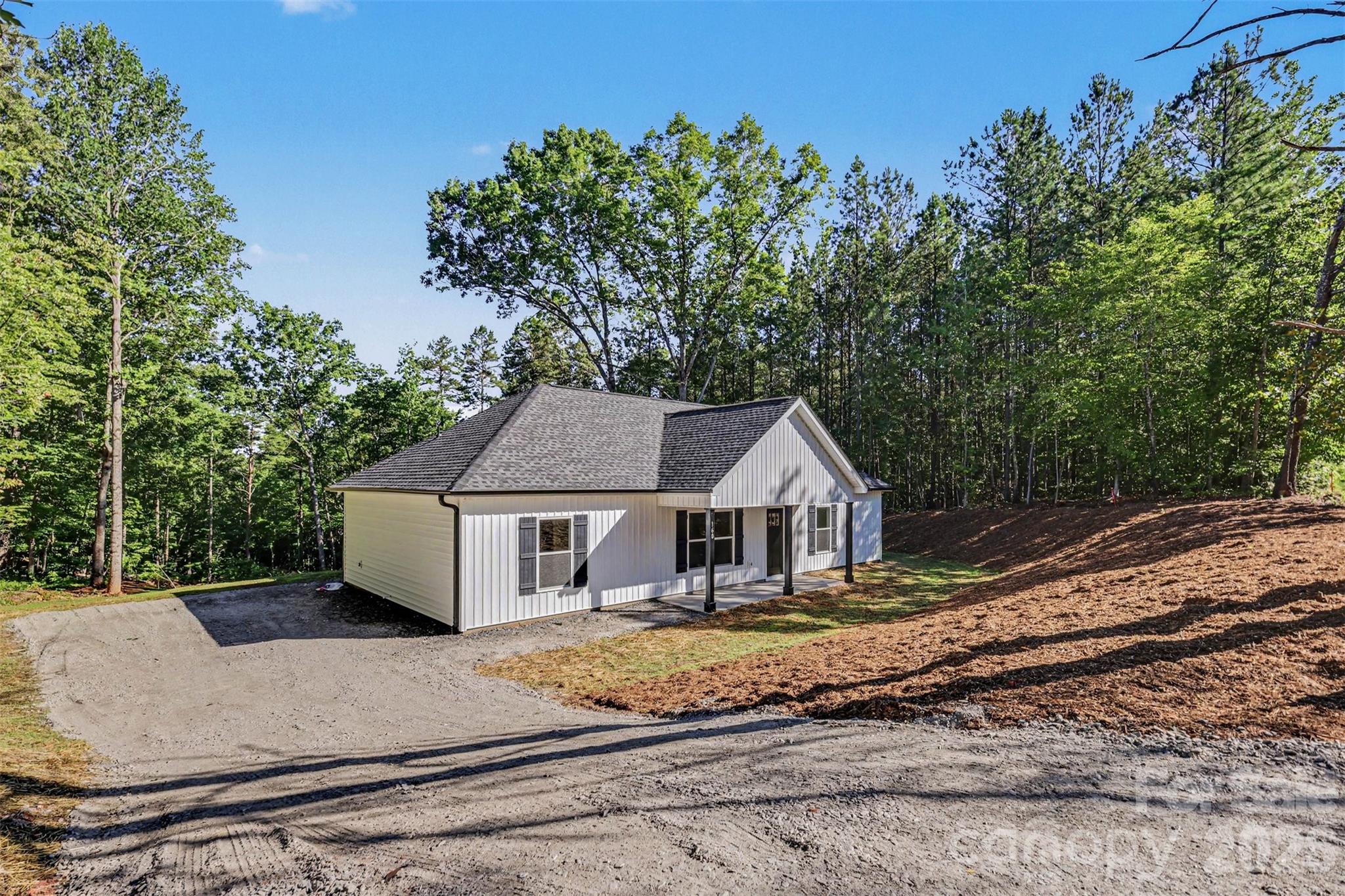 160 Parris Road Property Photo 3