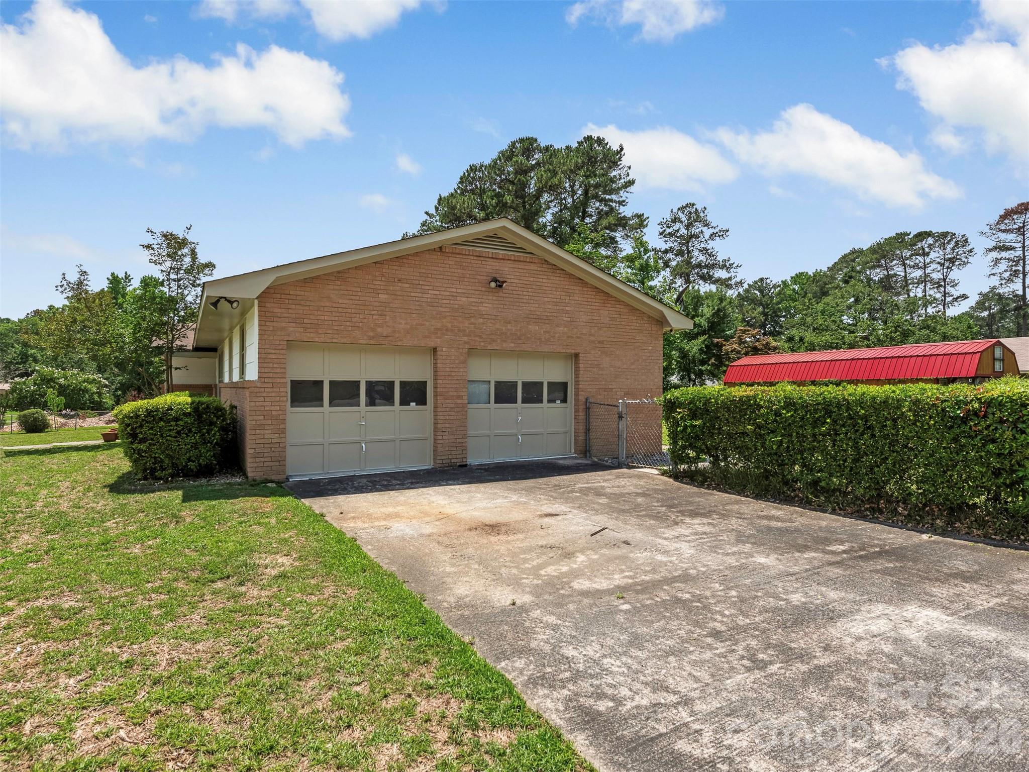 8121 Greenbrook Road Property Photo 28
