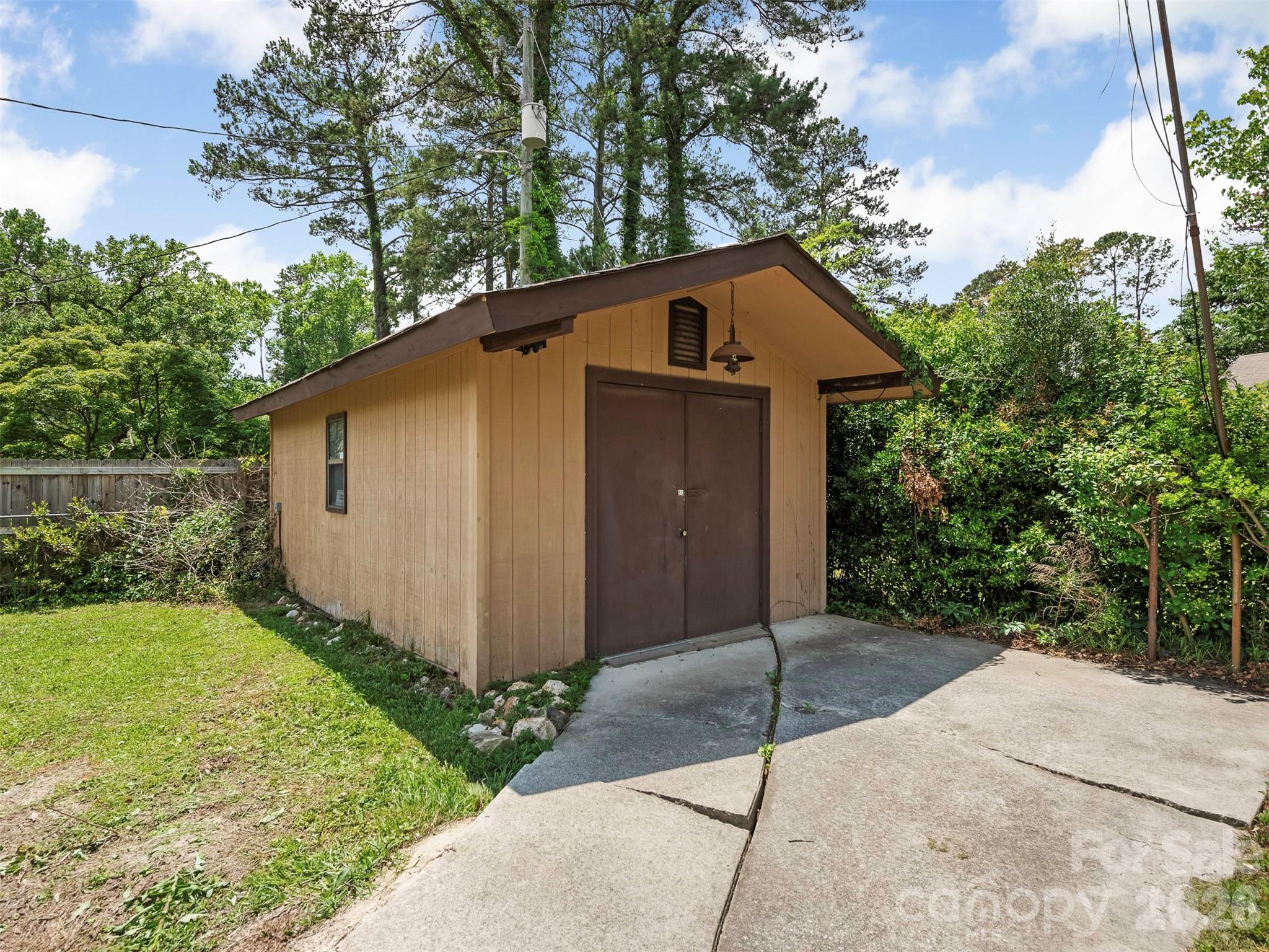 8121 Greenbrook Road Property Photo 35