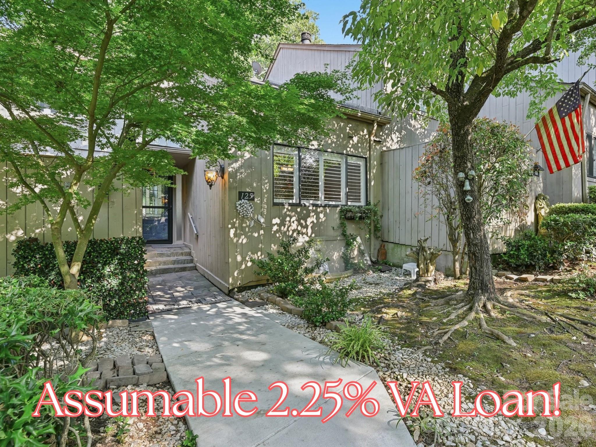 125 Pine Grove Circle Property Photo 1