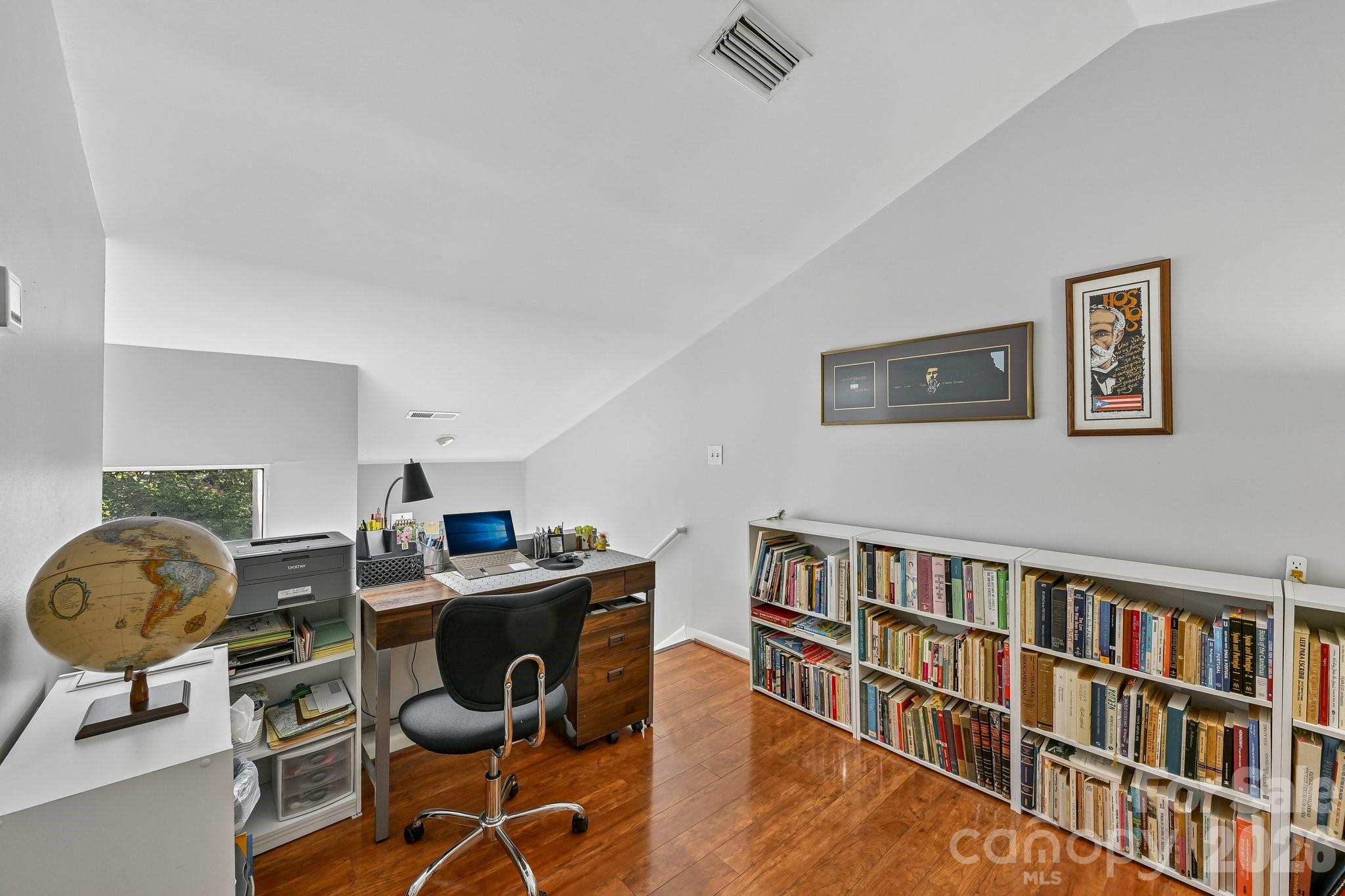 125 Pine Grove Circle Property Photo 19