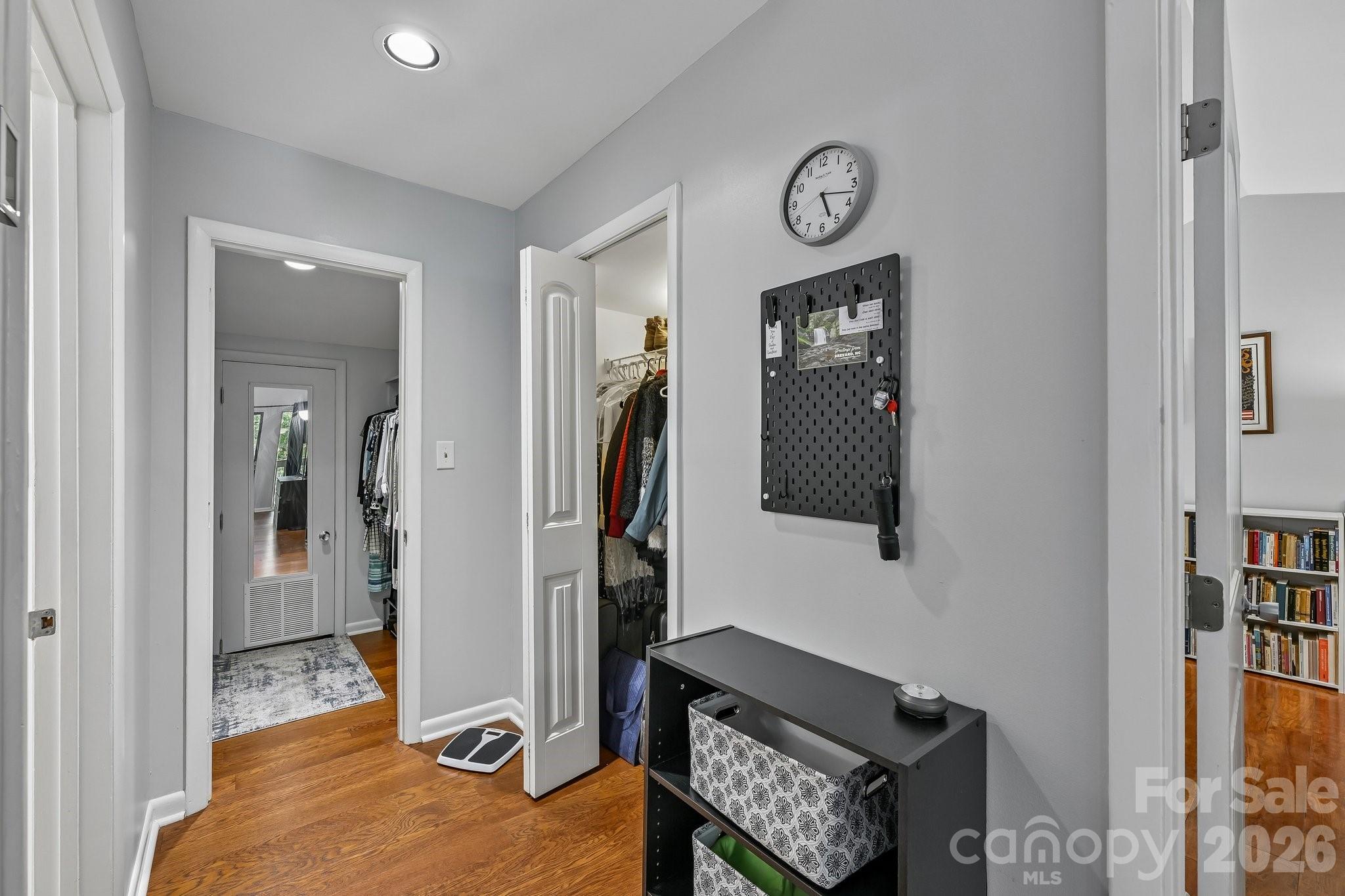 125 Pine Grove Circle Property Photo 24