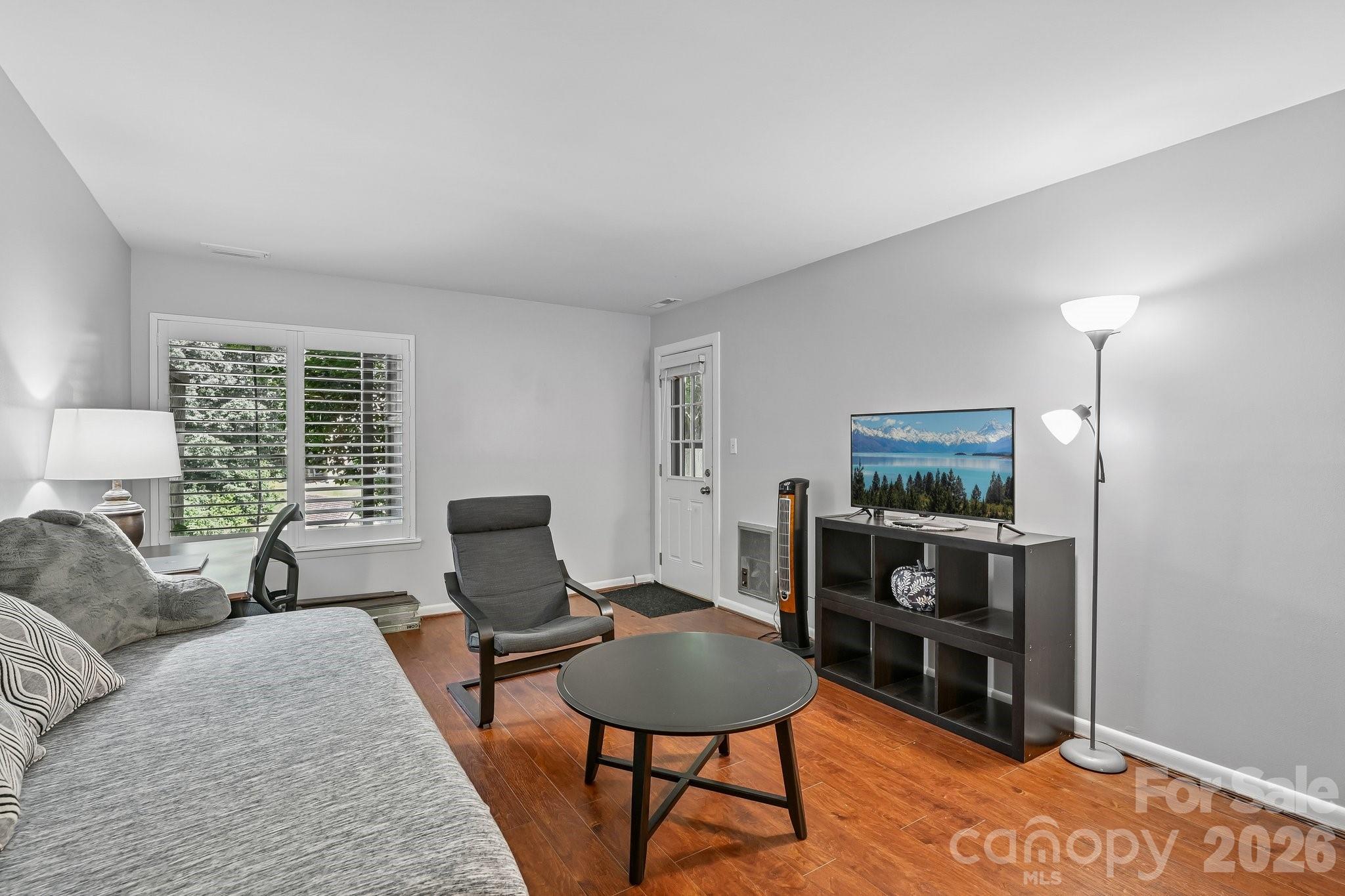 125 Pine Grove Circle Property Photo 30