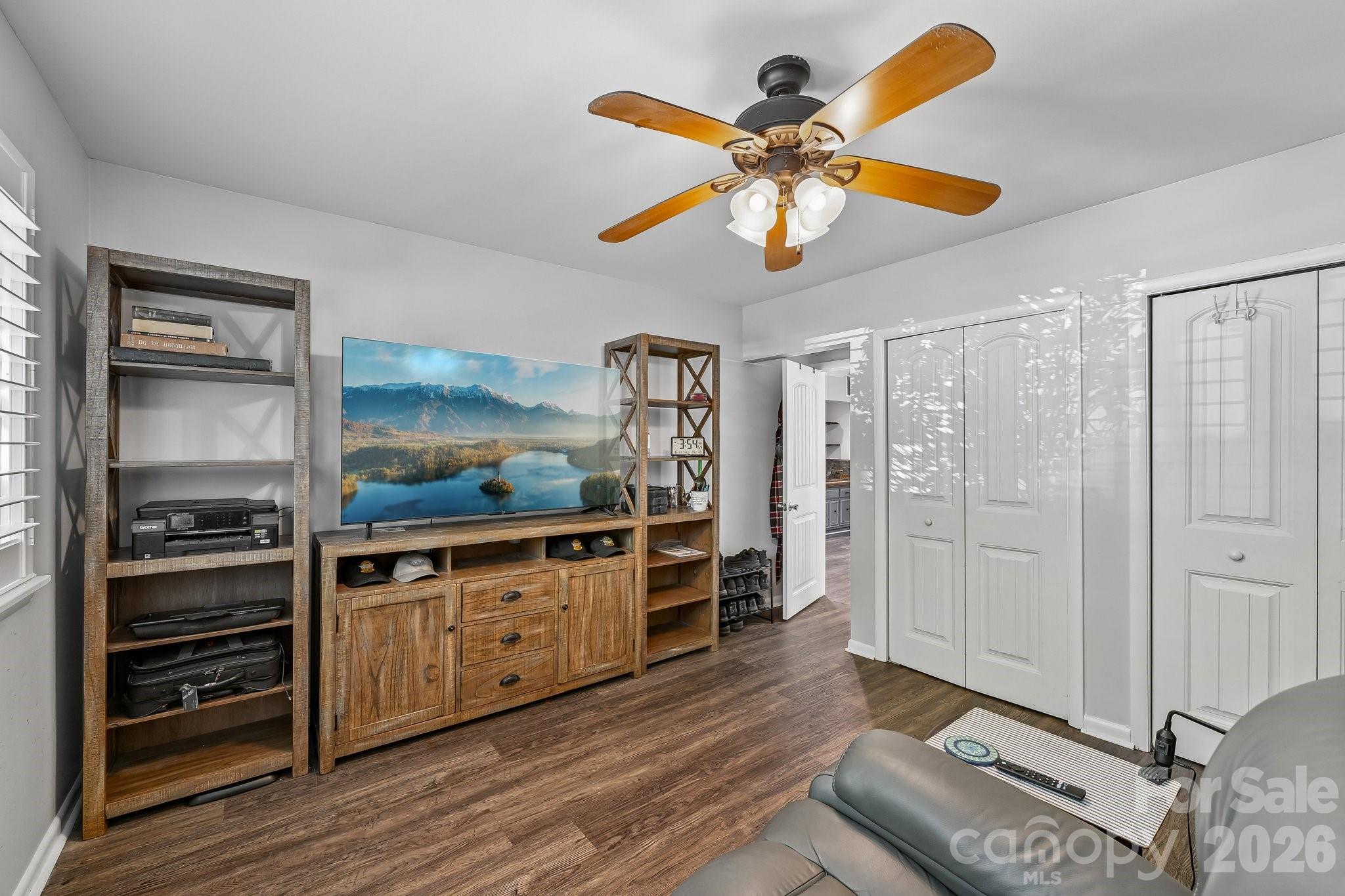 125 Pine Grove Circle Property Photo 36