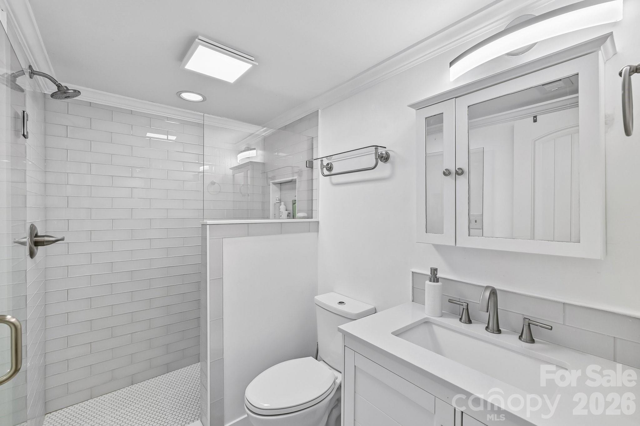 125 Pine Grove Circle Property Photo 39