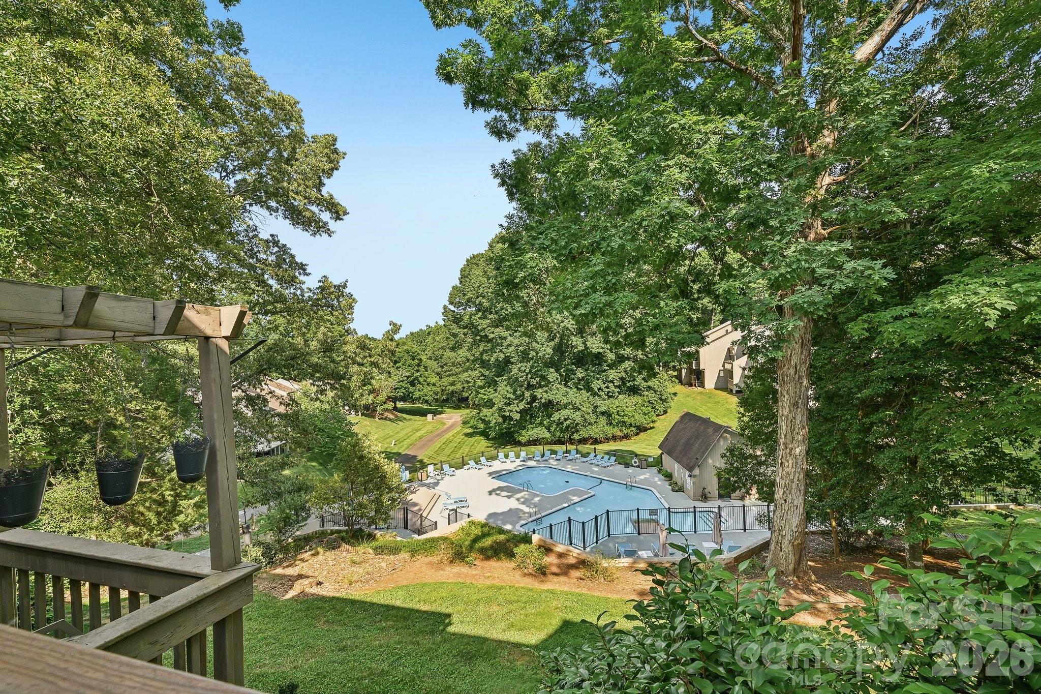125 Pine Grove Circle Property Photo 40
