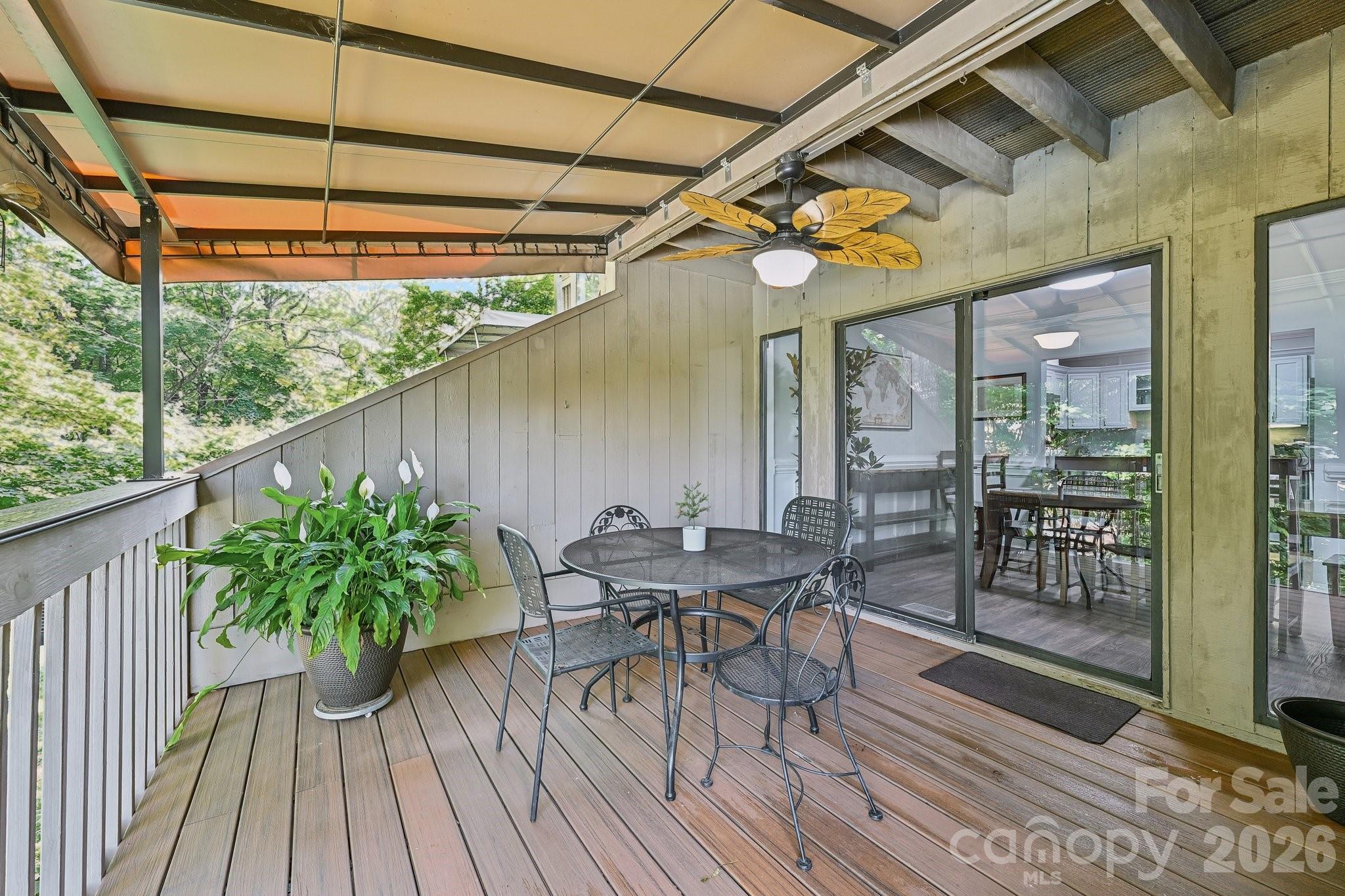 125 Pine Grove Circle Property Photo 41
