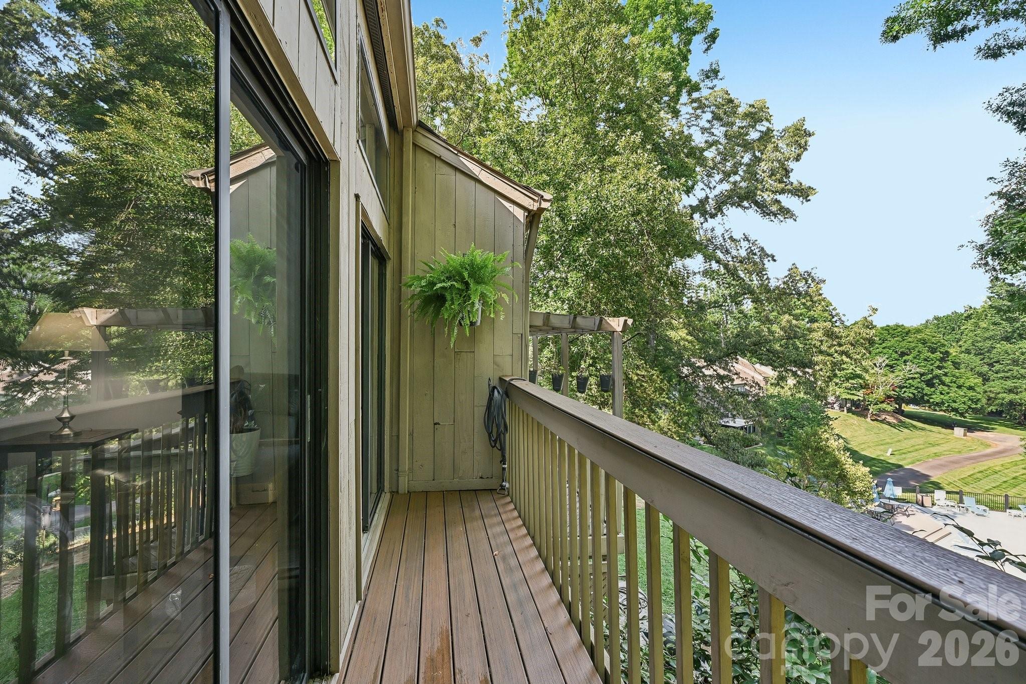 125 Pine Grove Circle Property Photo 43