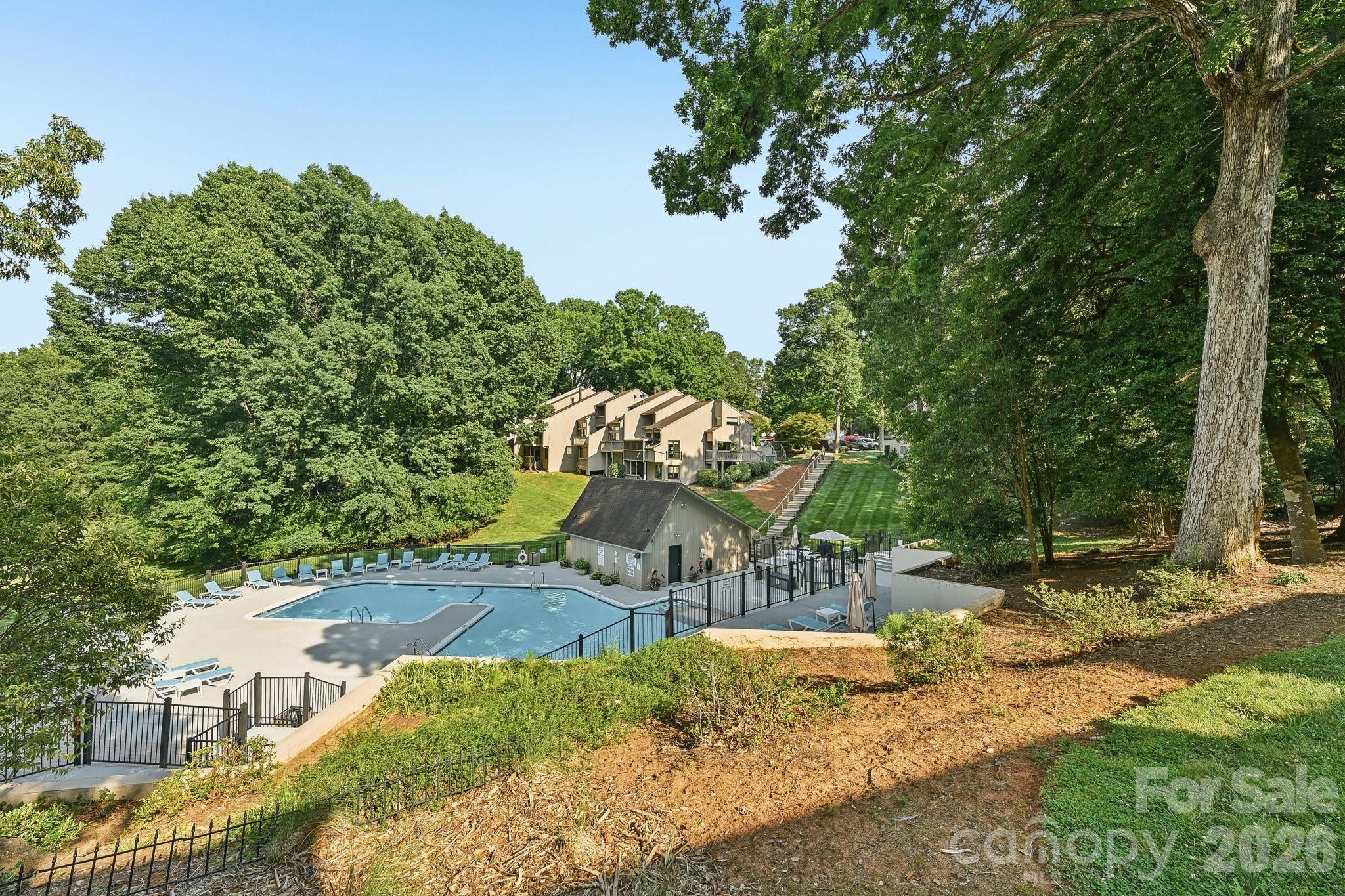 125 Pine Grove Circle Property Photo 48
