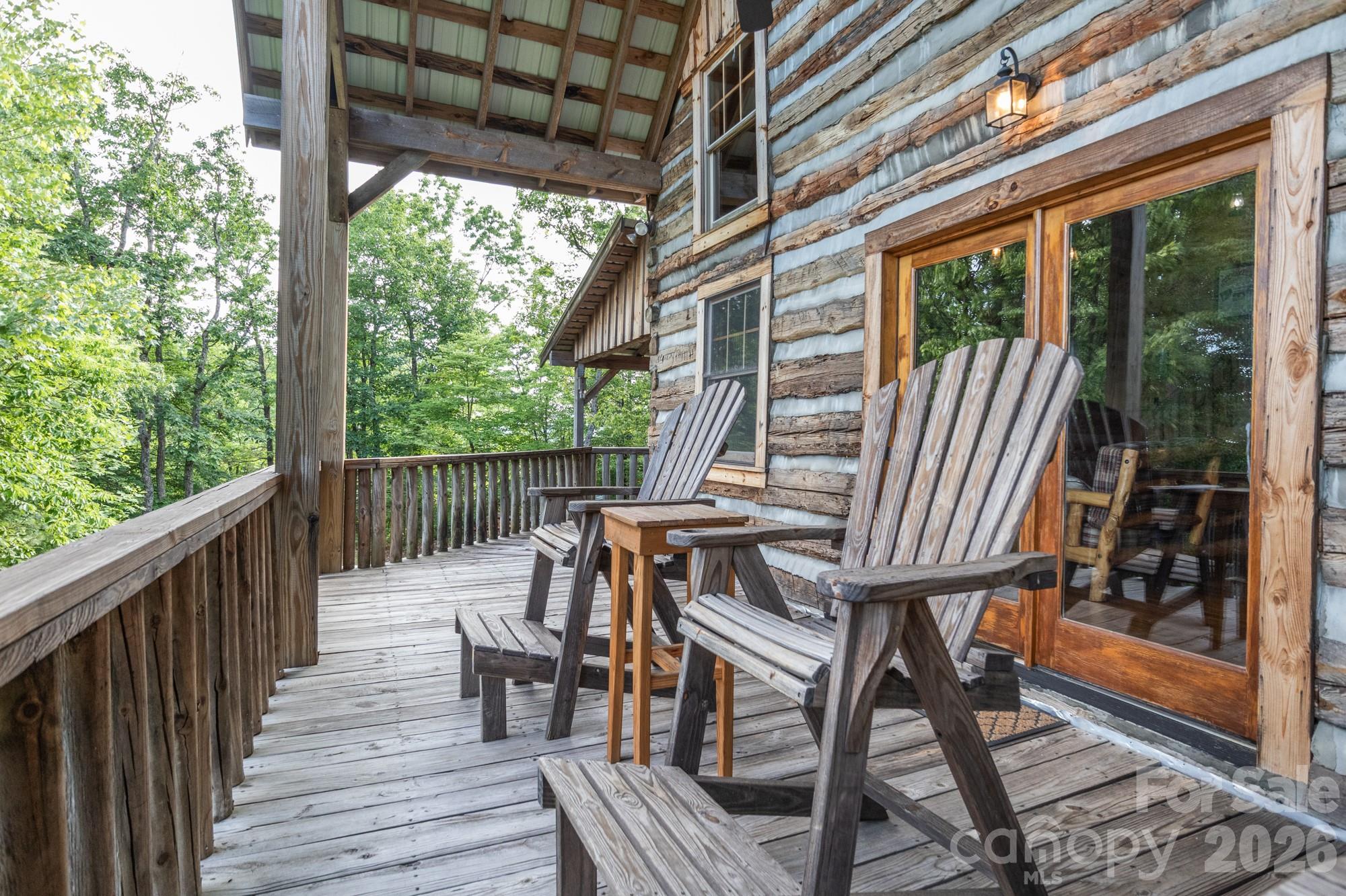 1639 Mountain Vista Drive Property Photo 3