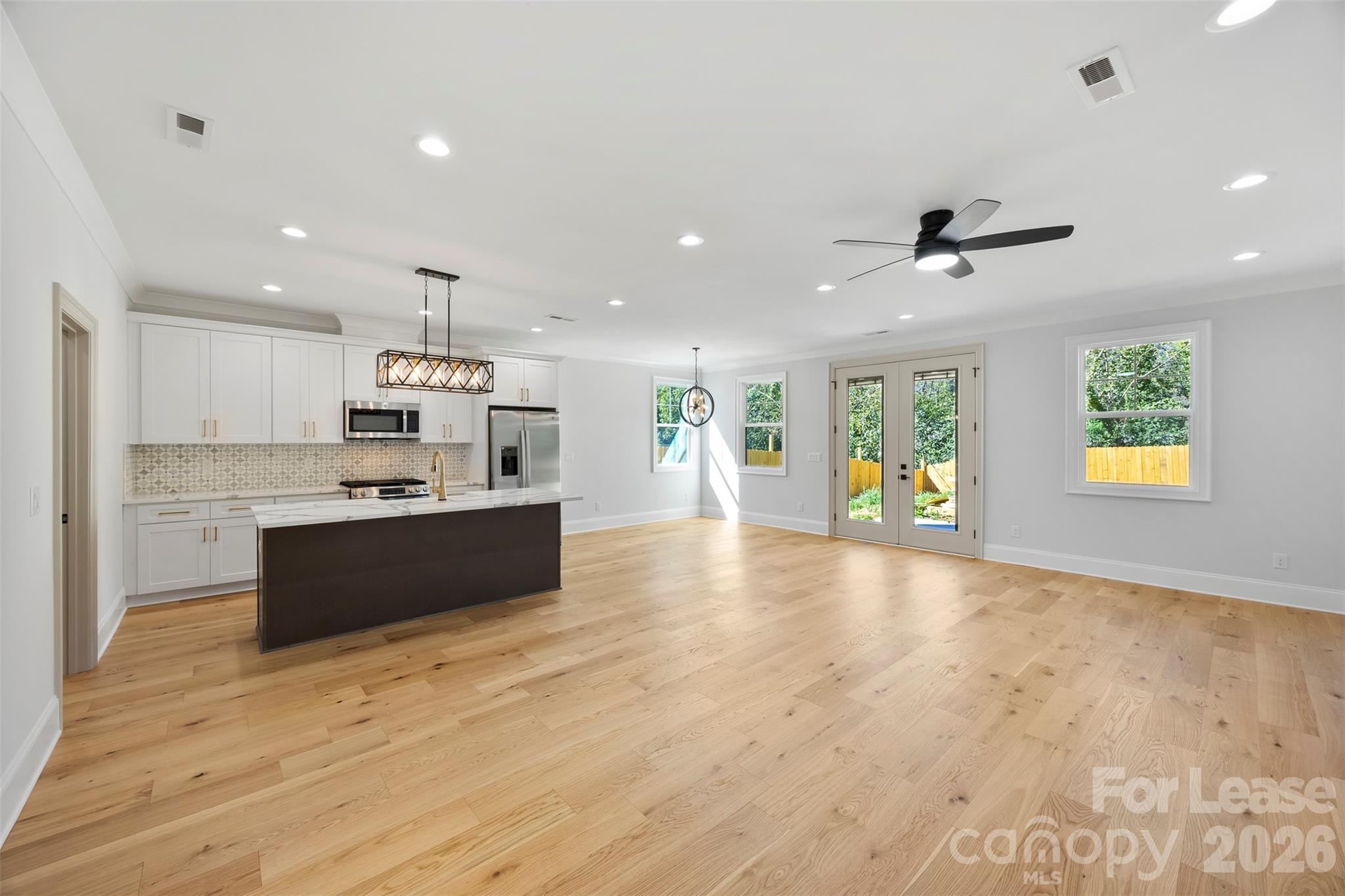 1329 Condon Street Property Photo 4