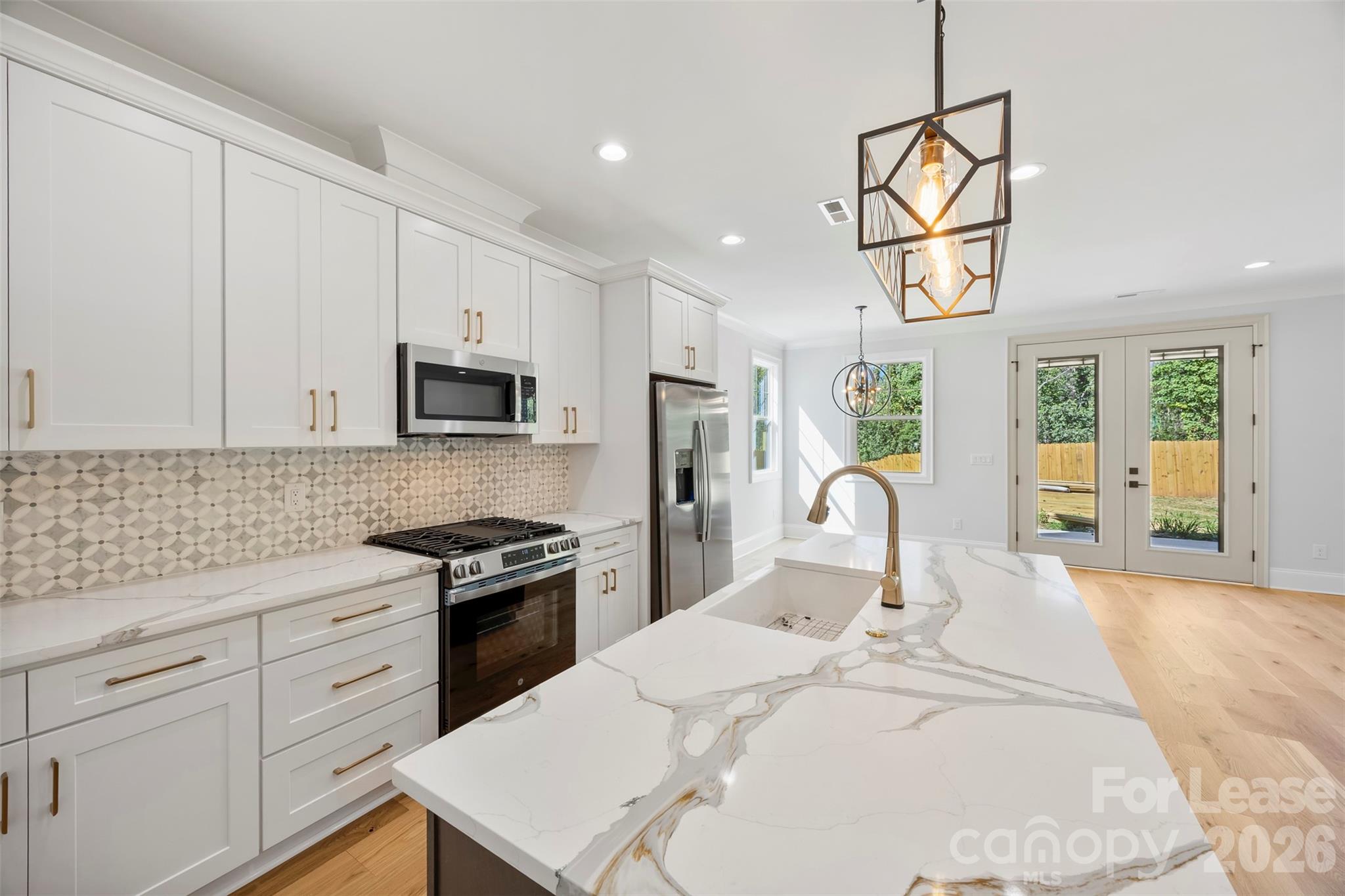 1329 Condon Street Property Photo 7