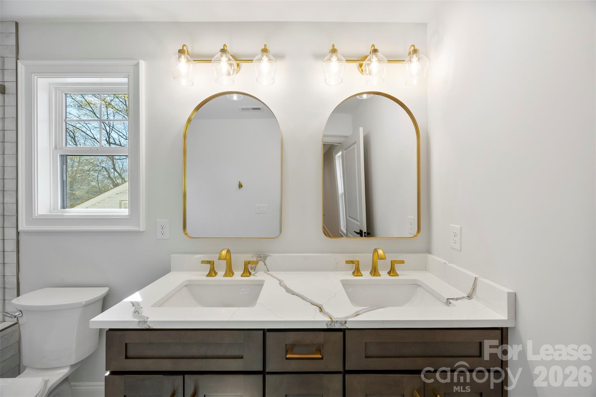 1329 Condon Street Property Photo 21