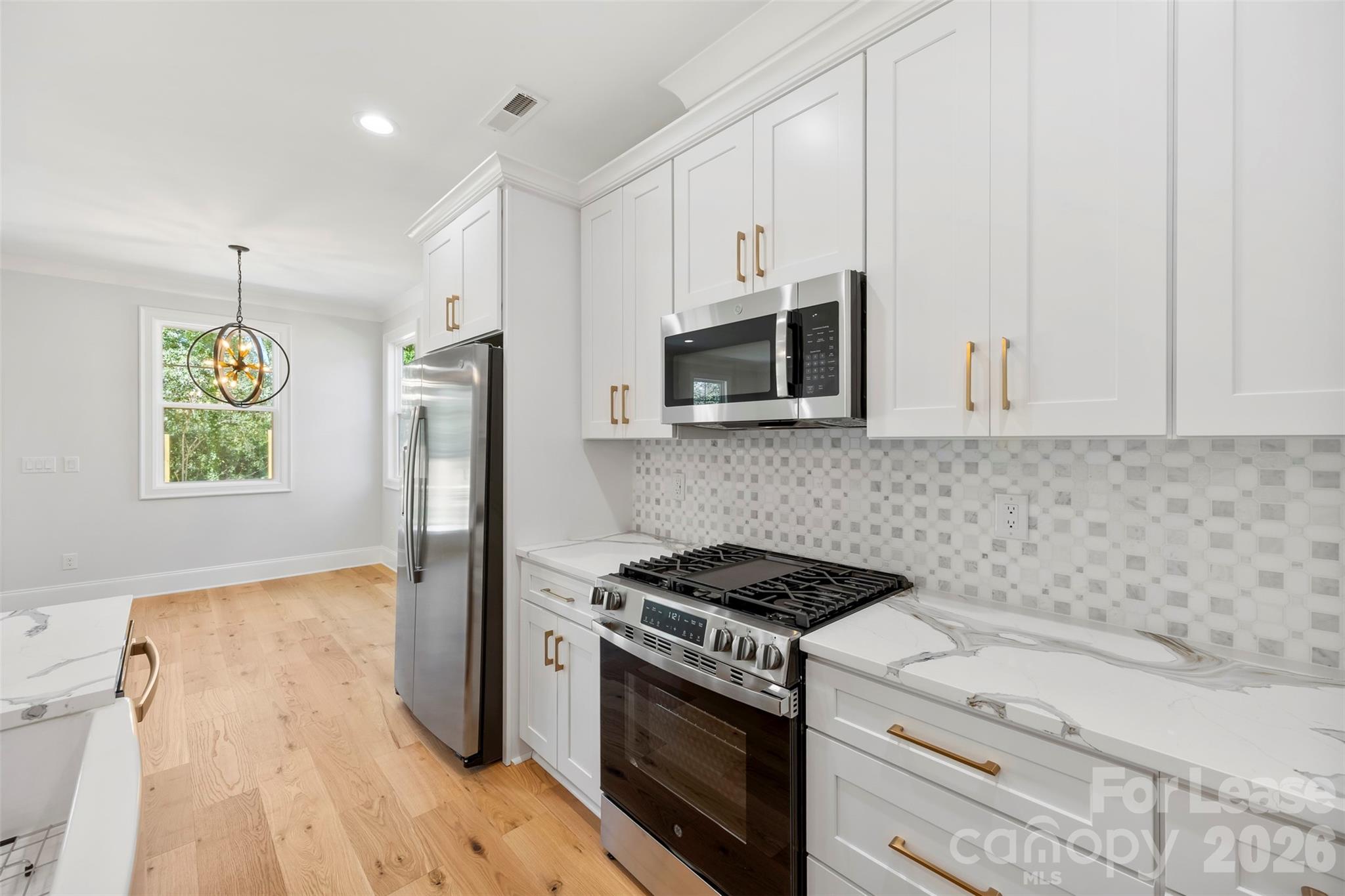 1331 Condon Street Property Photo 10