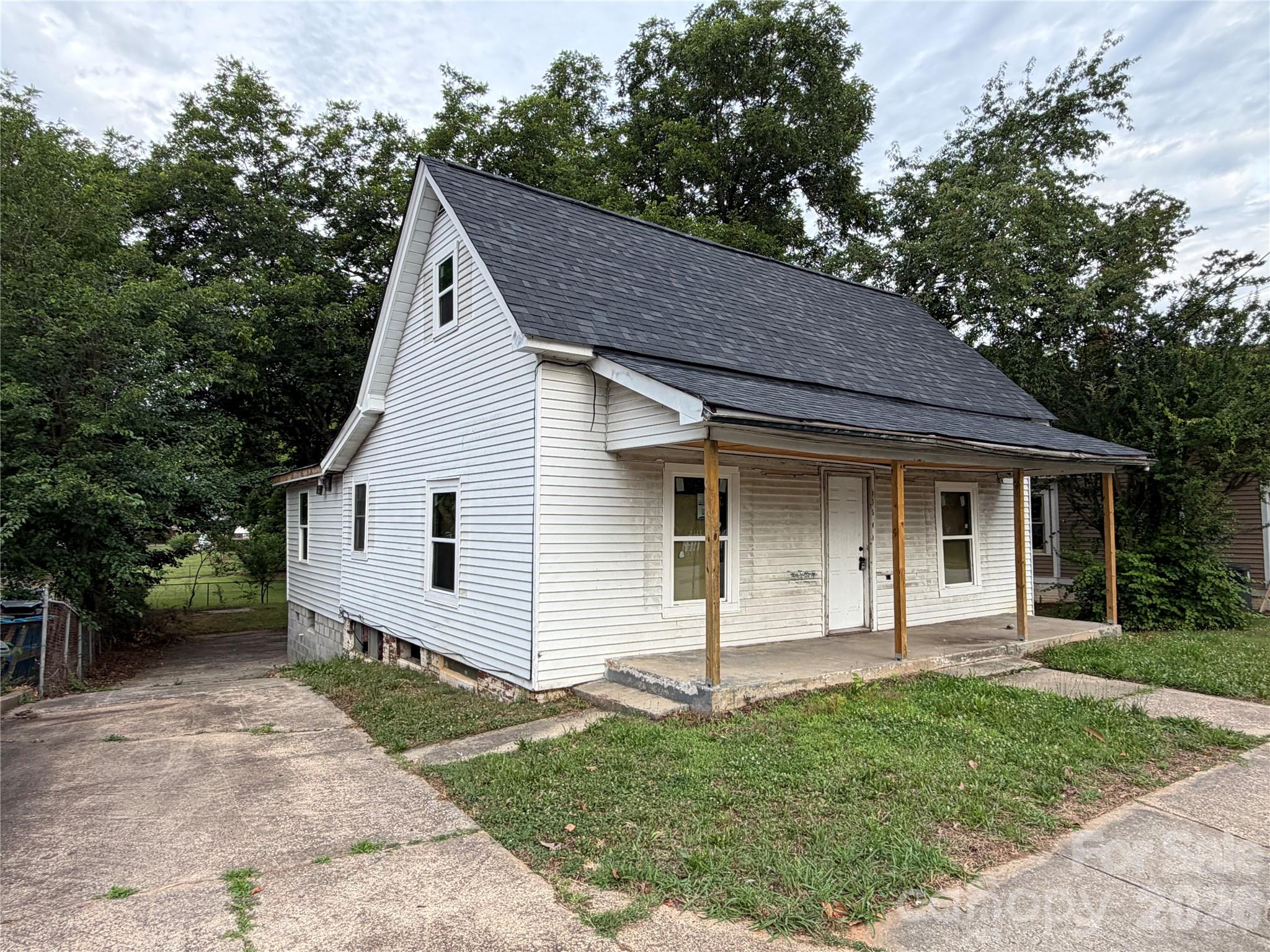 305 W Harrison Street Property Photo 1