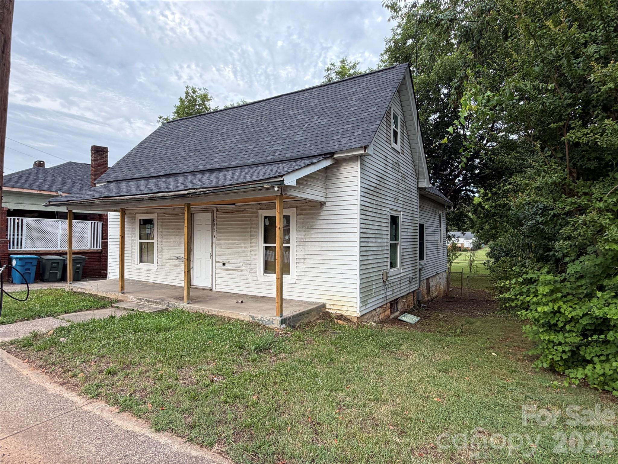 305 W Harrison Street Property Photo 4