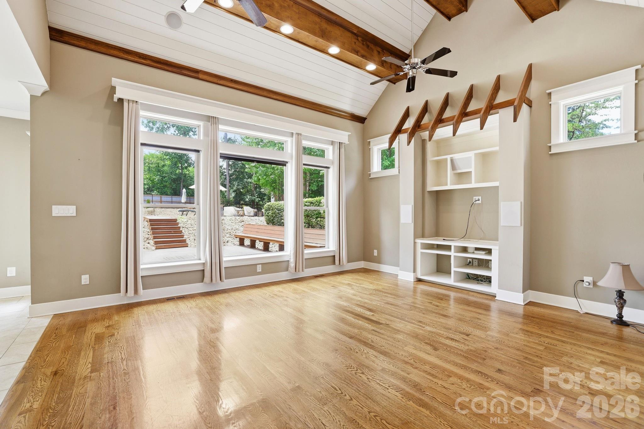 1104 Sawtooth Oak Lane Property Photo 11