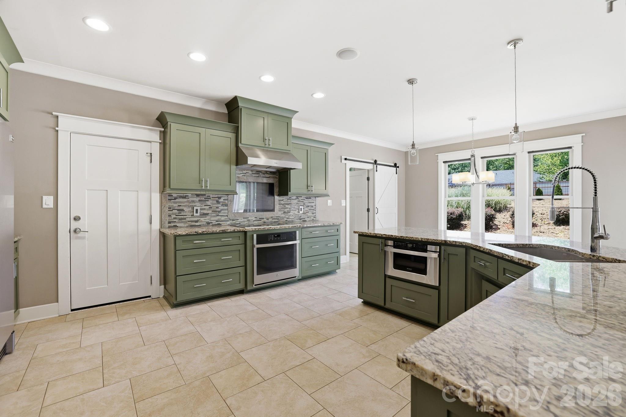 1104 Sawtooth Oak Lane Property Photo 17