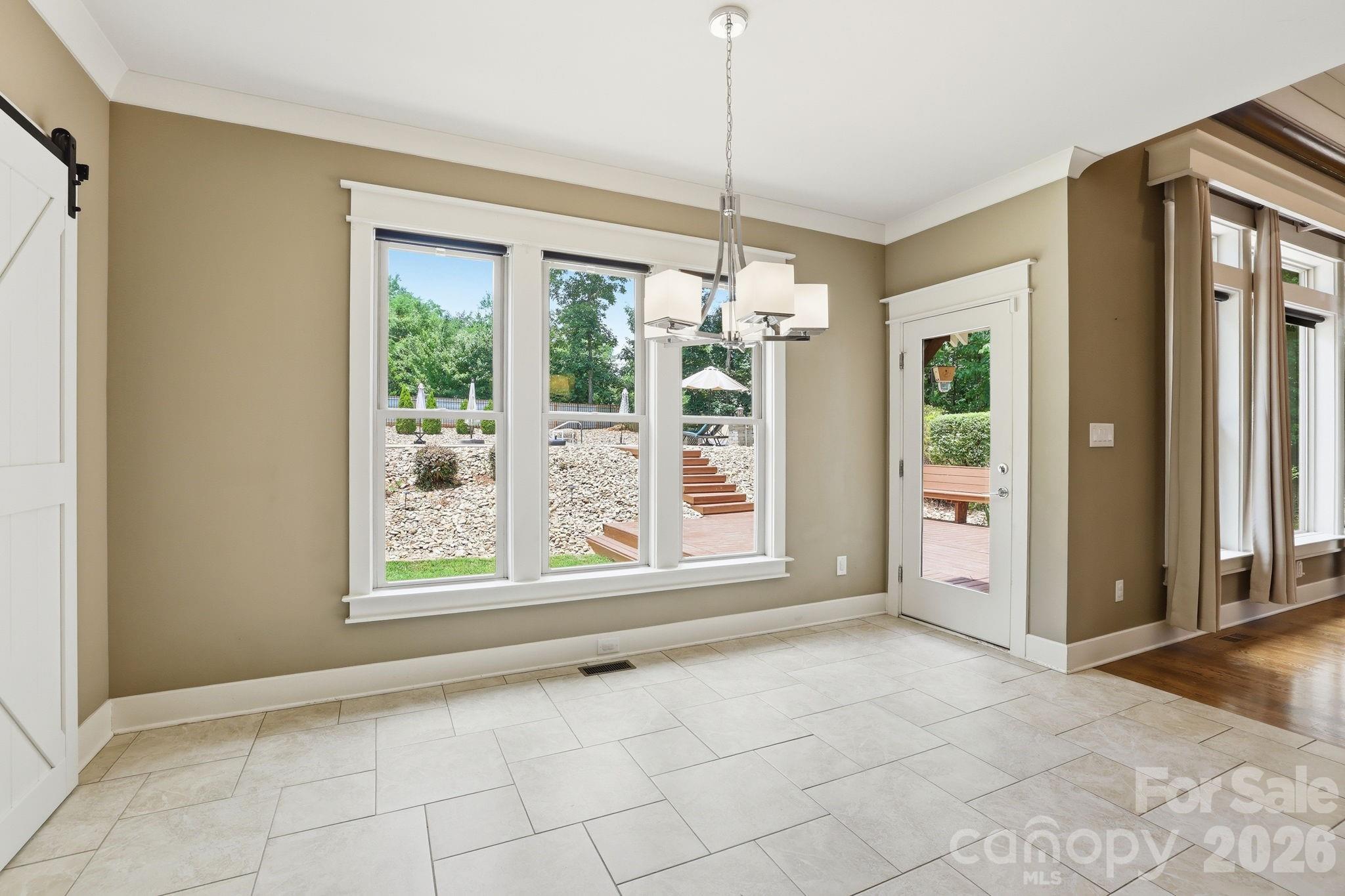 1104 Sawtooth Oak Lane Property Photo 19