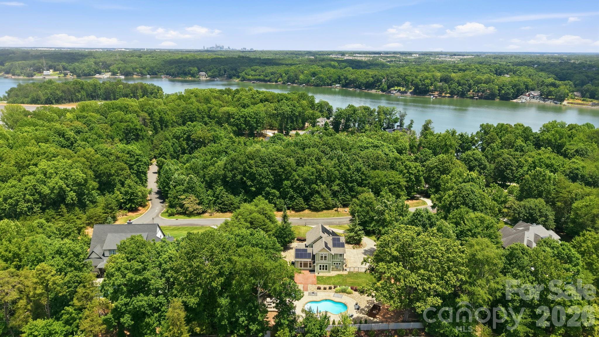 1104 Sawtooth Oak Lane Property Photo 48