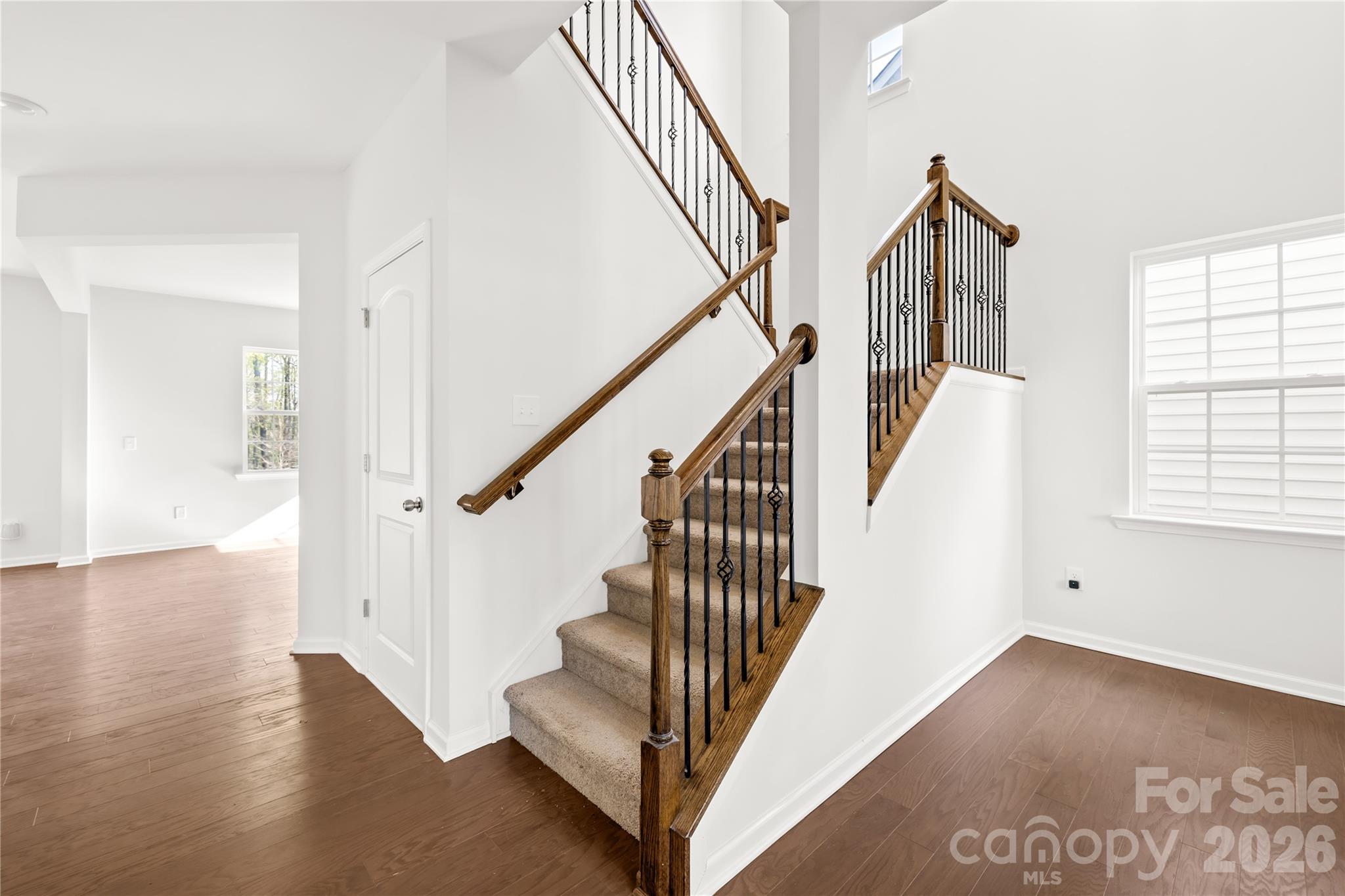 1072 Willow Bend Drive Property Photo 3