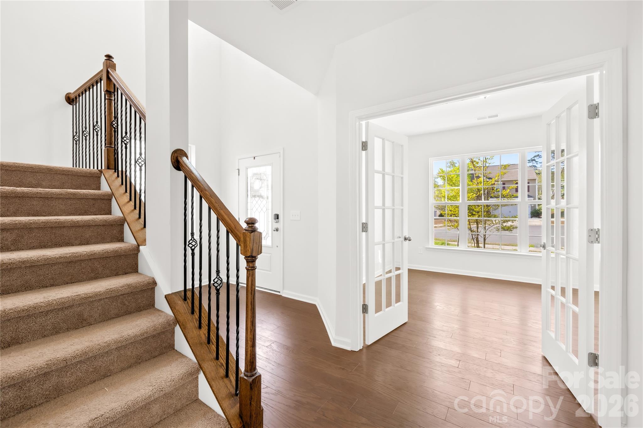 1072 Willow Bend Drive Property Photo 4