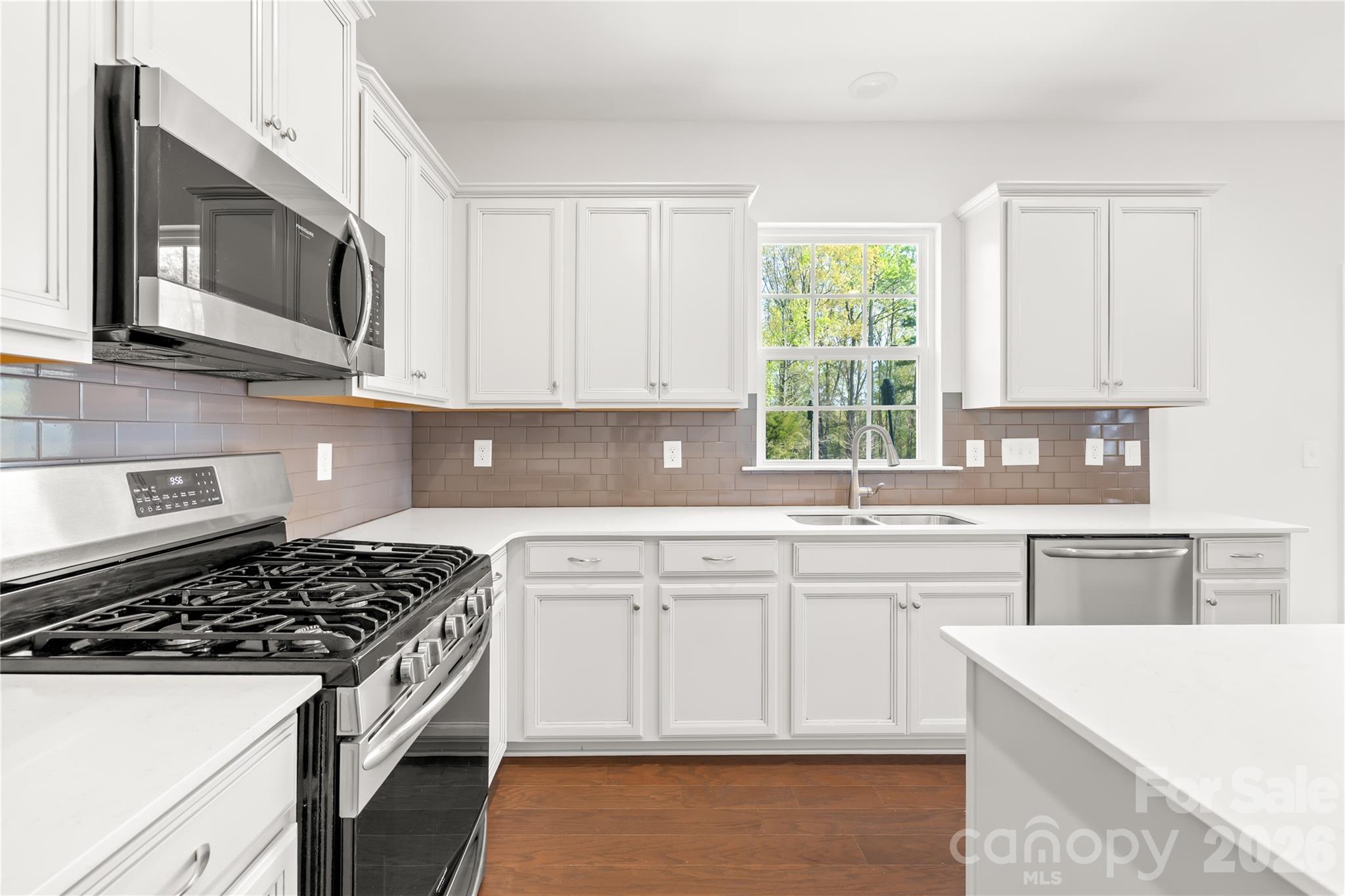 1072 Willow Bend Drive Property Photo 15