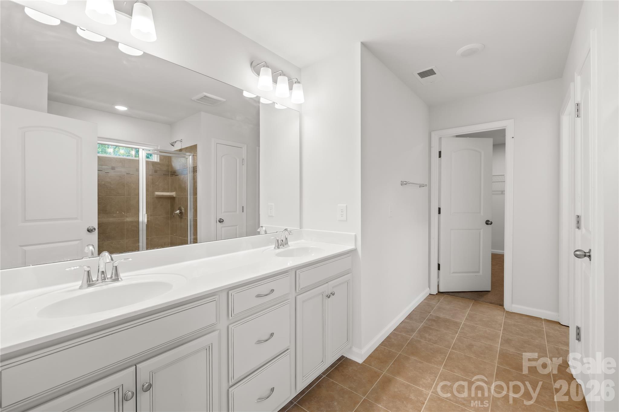 1072 Willow Bend Drive Property Photo 18