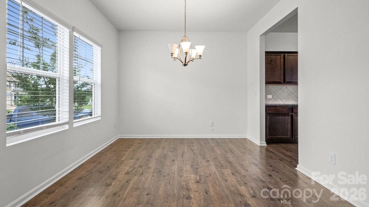 122 Canada Drive 44 Property Photo 4