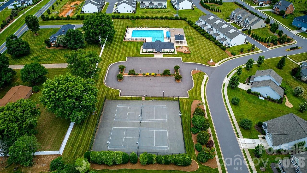 122 Canada Drive 44 Property Photo 27