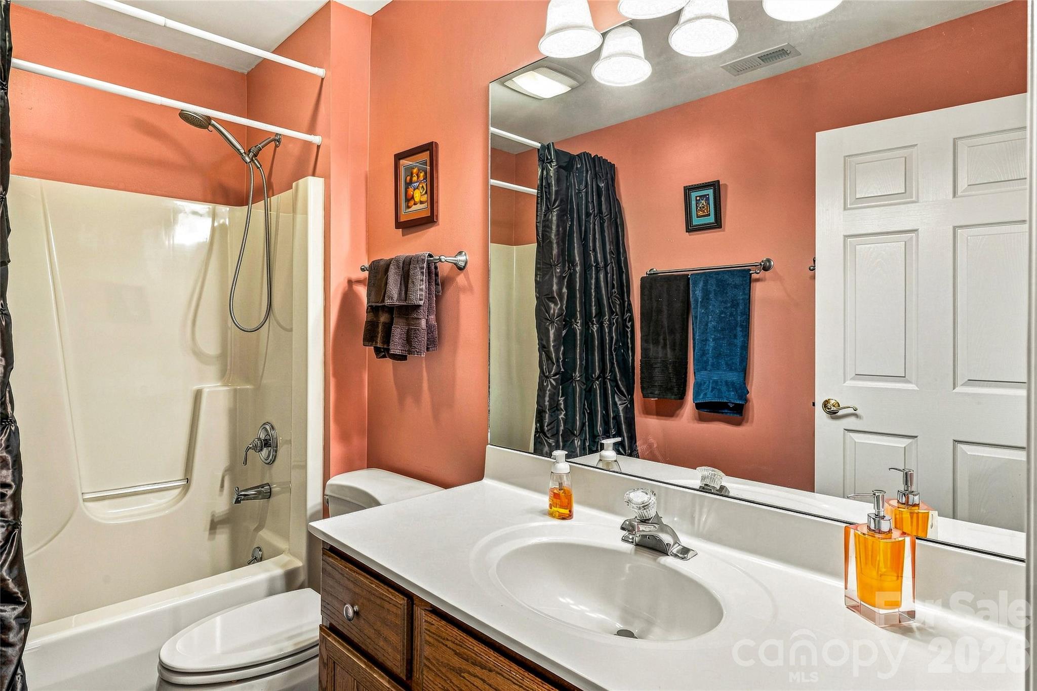 11 Tiverton Lane Property Photo 22