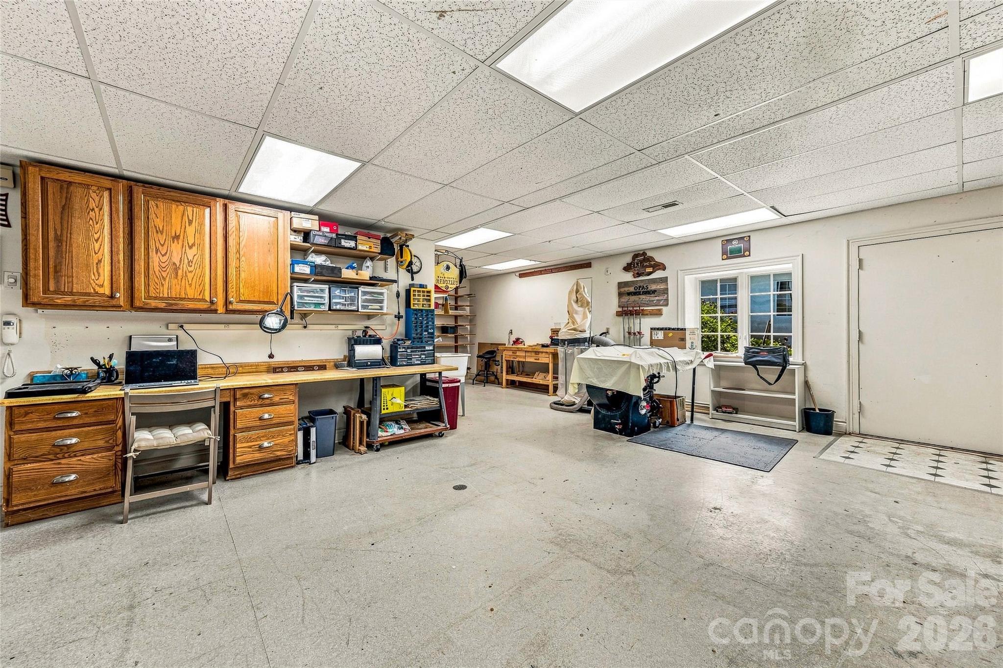 11 Tiverton Lane Property Photo 26