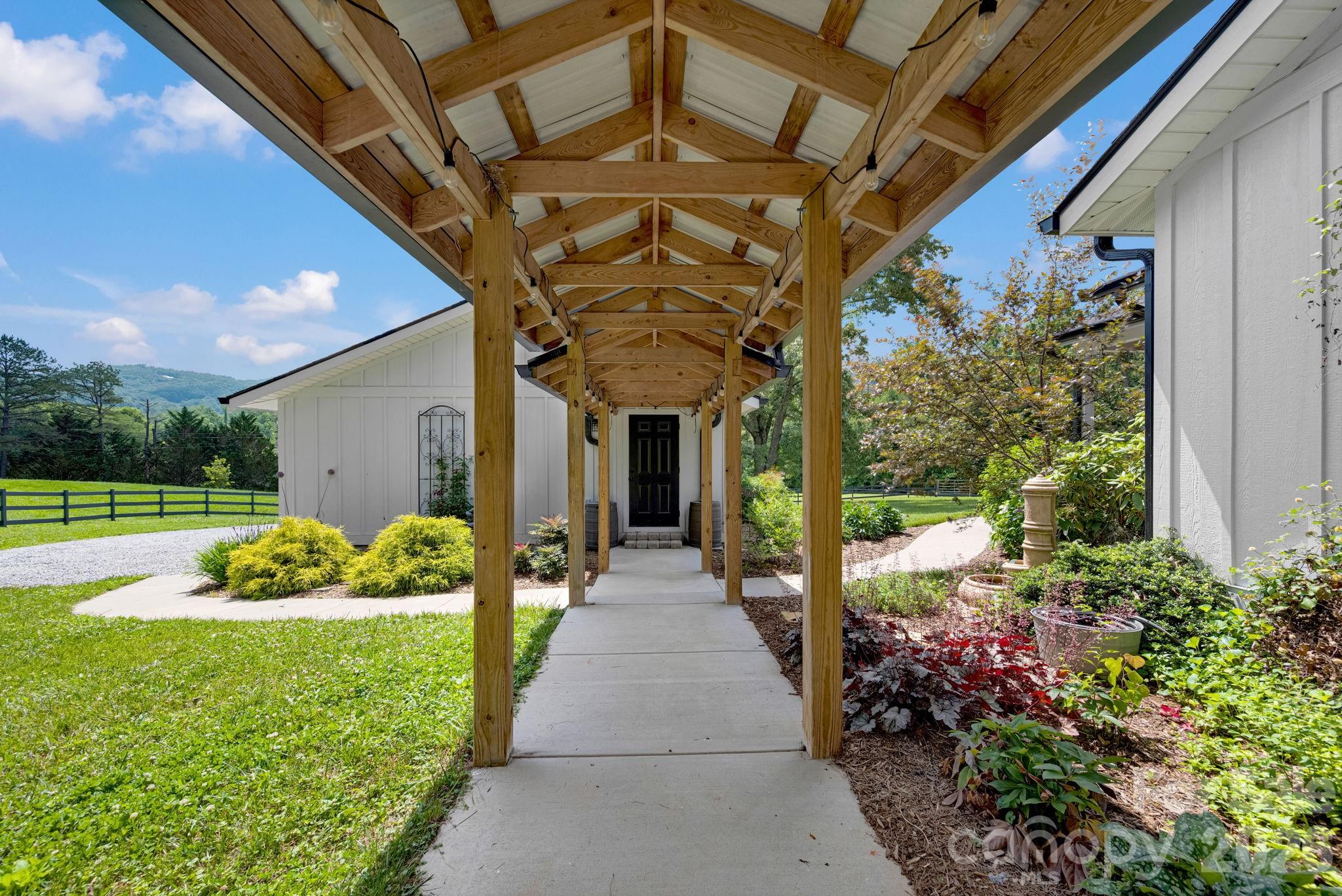 23 Lindsey Loop Road Property Photo 30