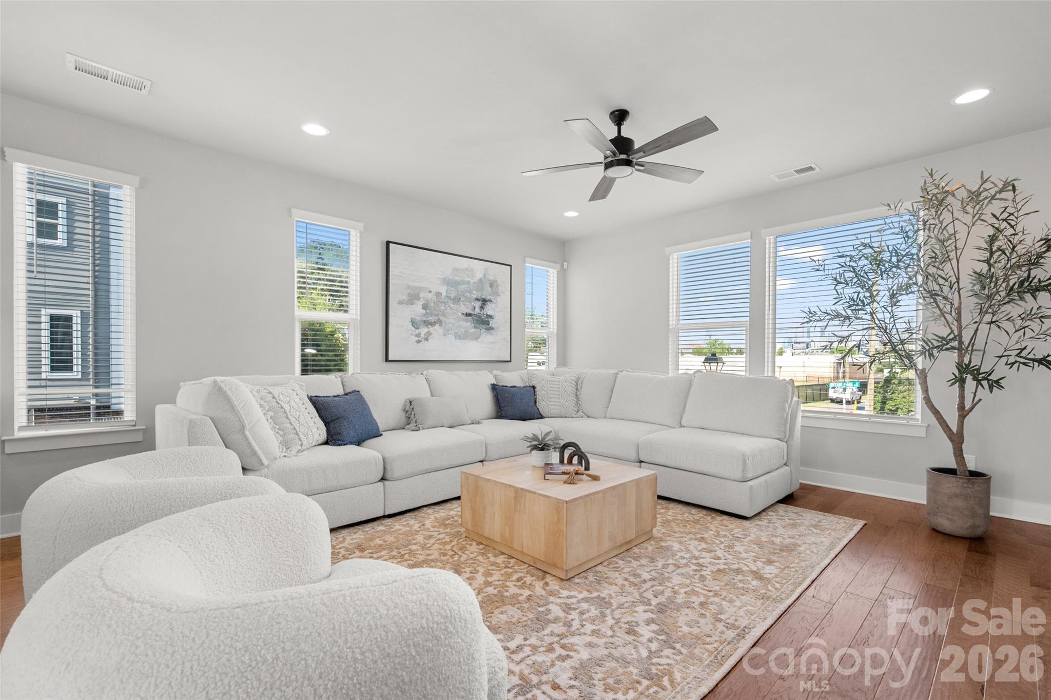 2104 Bryant Park Drive Property Photo 18