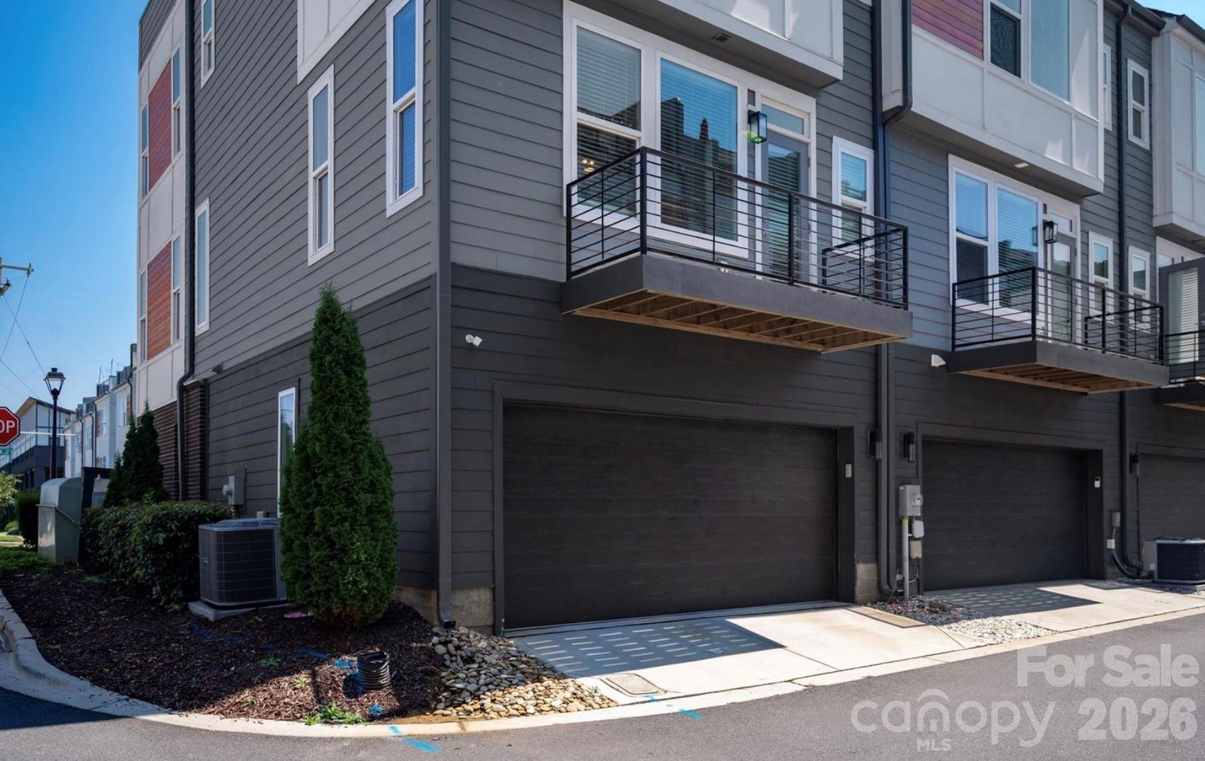 2104 Bryant Park Drive Property Photo 32