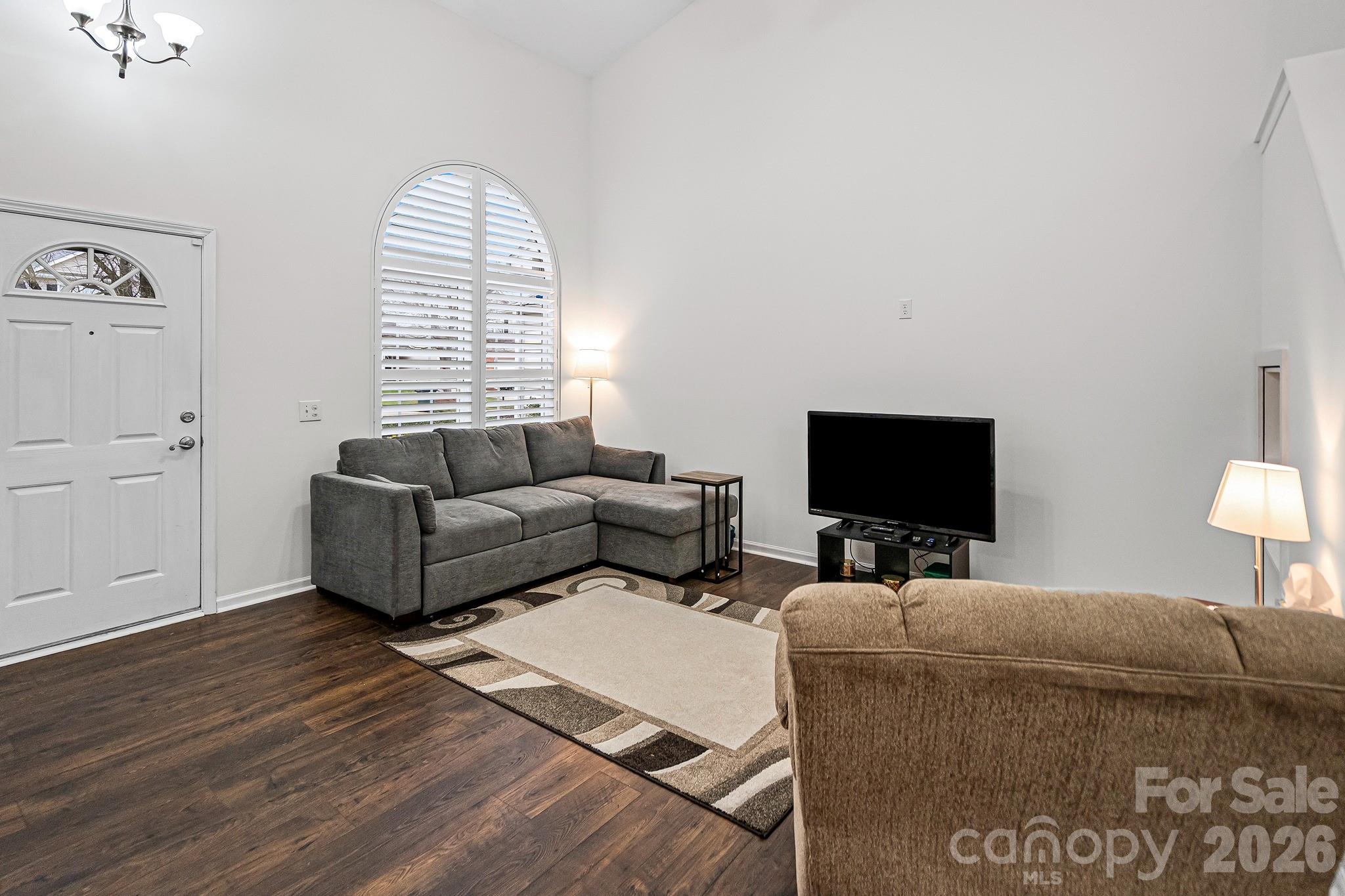 2737 Mill Valley Court Property Photo 6
