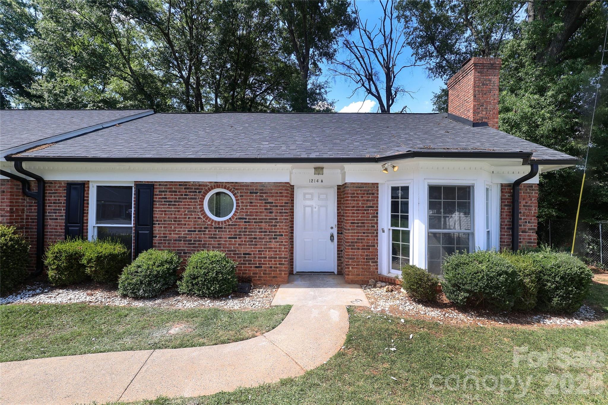 1214 E Franklin Boulevard A Property Photo 1
