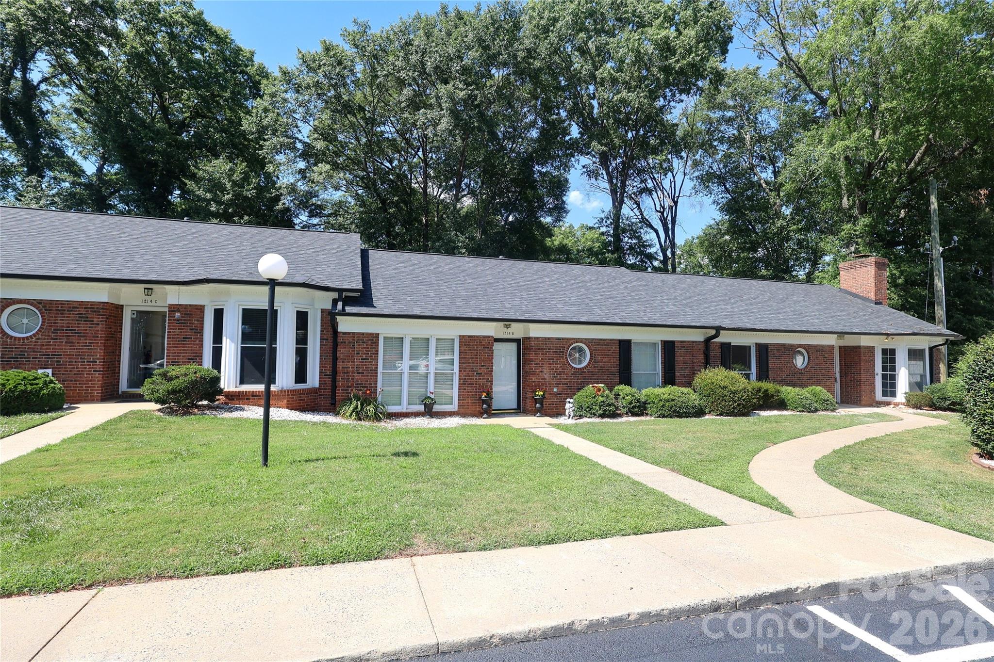 1214 E Franklin Boulevard A Property Photo 2
