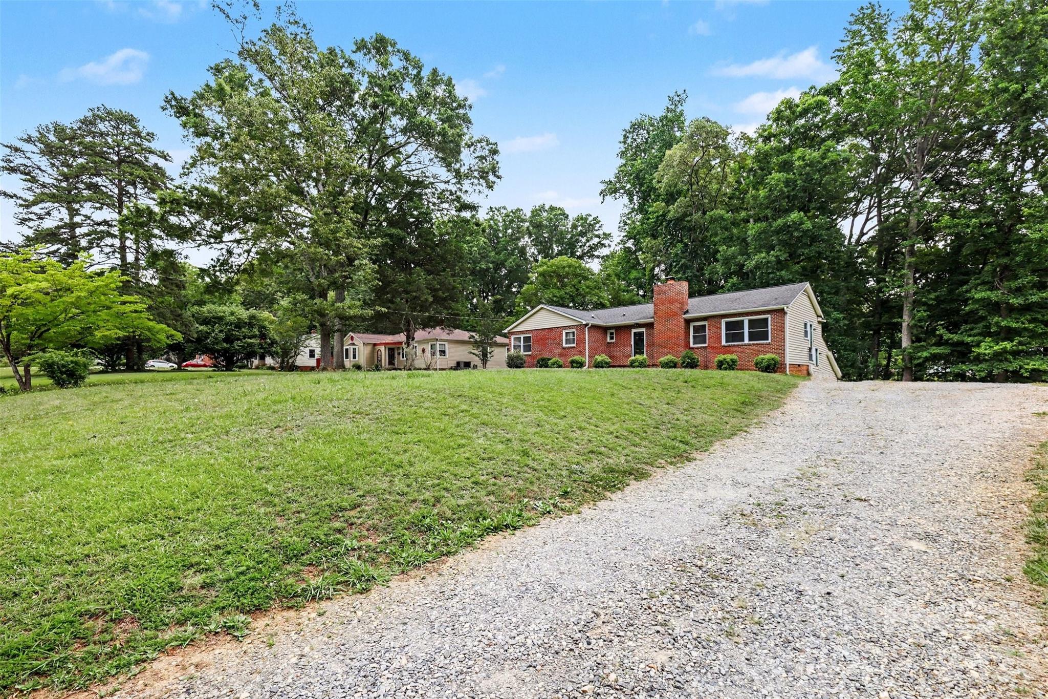 217 Oakwood Avenue Property Photo 2