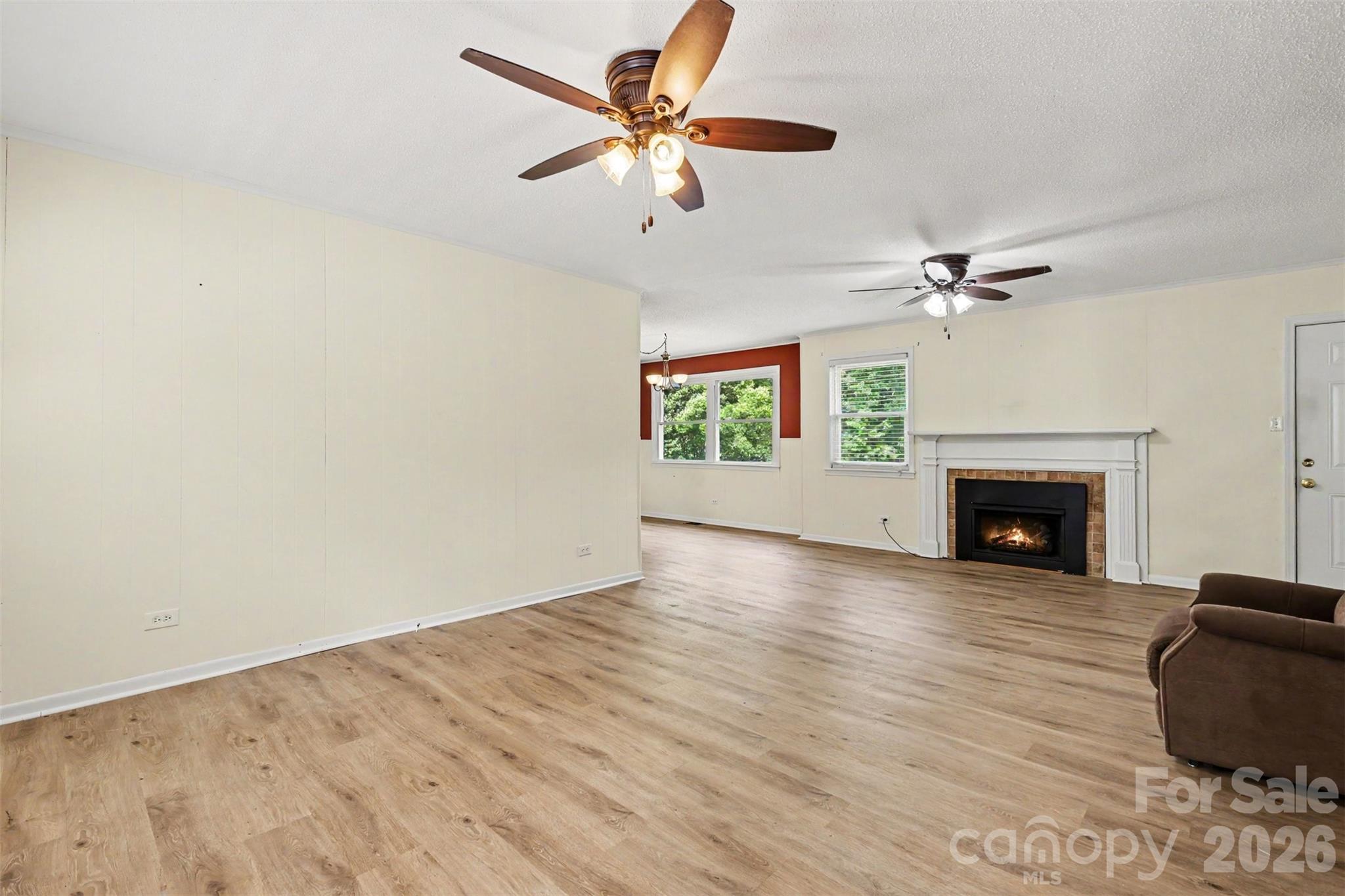 217 Oakwood Avenue Property Photo 4